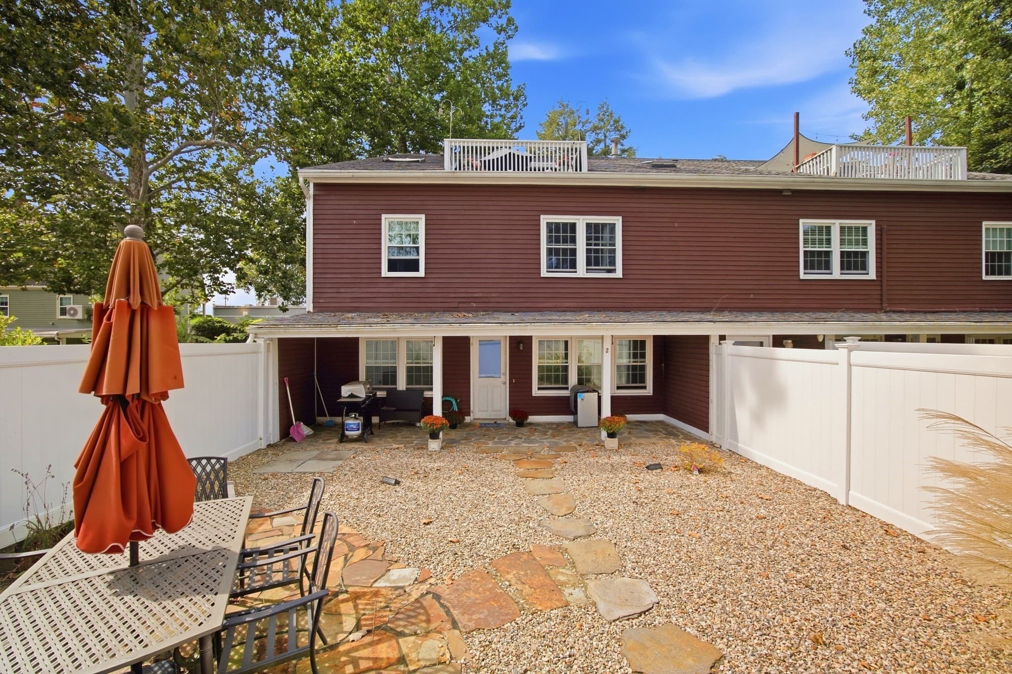 62 Main St # 2, Hatfield MA 01038