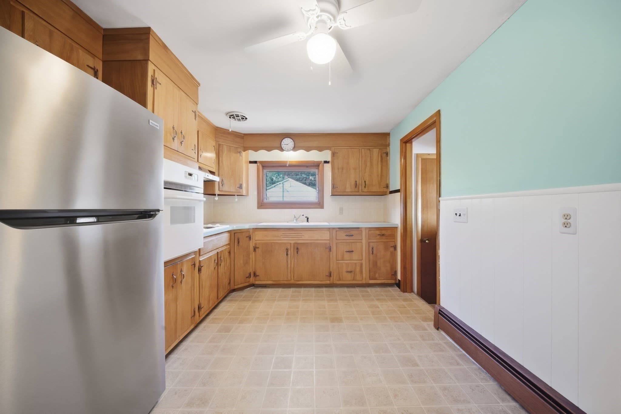 Single Family Residence at 44 Memorial Dr, Methuen MA 01844, Methuen, photo 13 of 37