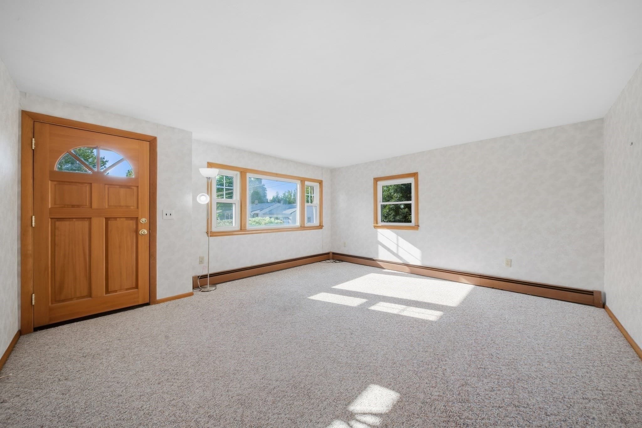 Single Family Residence at 44 Memorial Dr, Methuen MA 01844, Methuen, photo 7 of 37