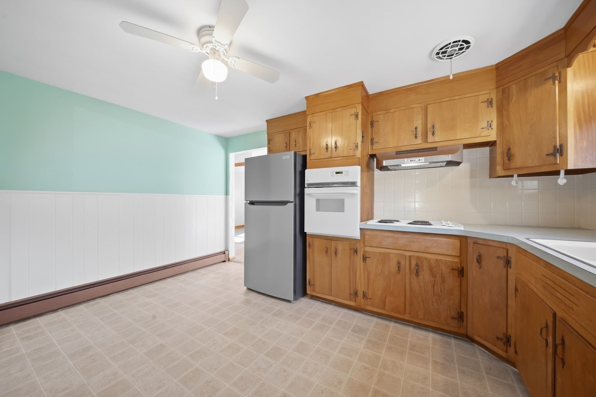 Single Family Residence at 44 Memorial Dr, Methuen MA 01844, Methuen, photo 11 of 37