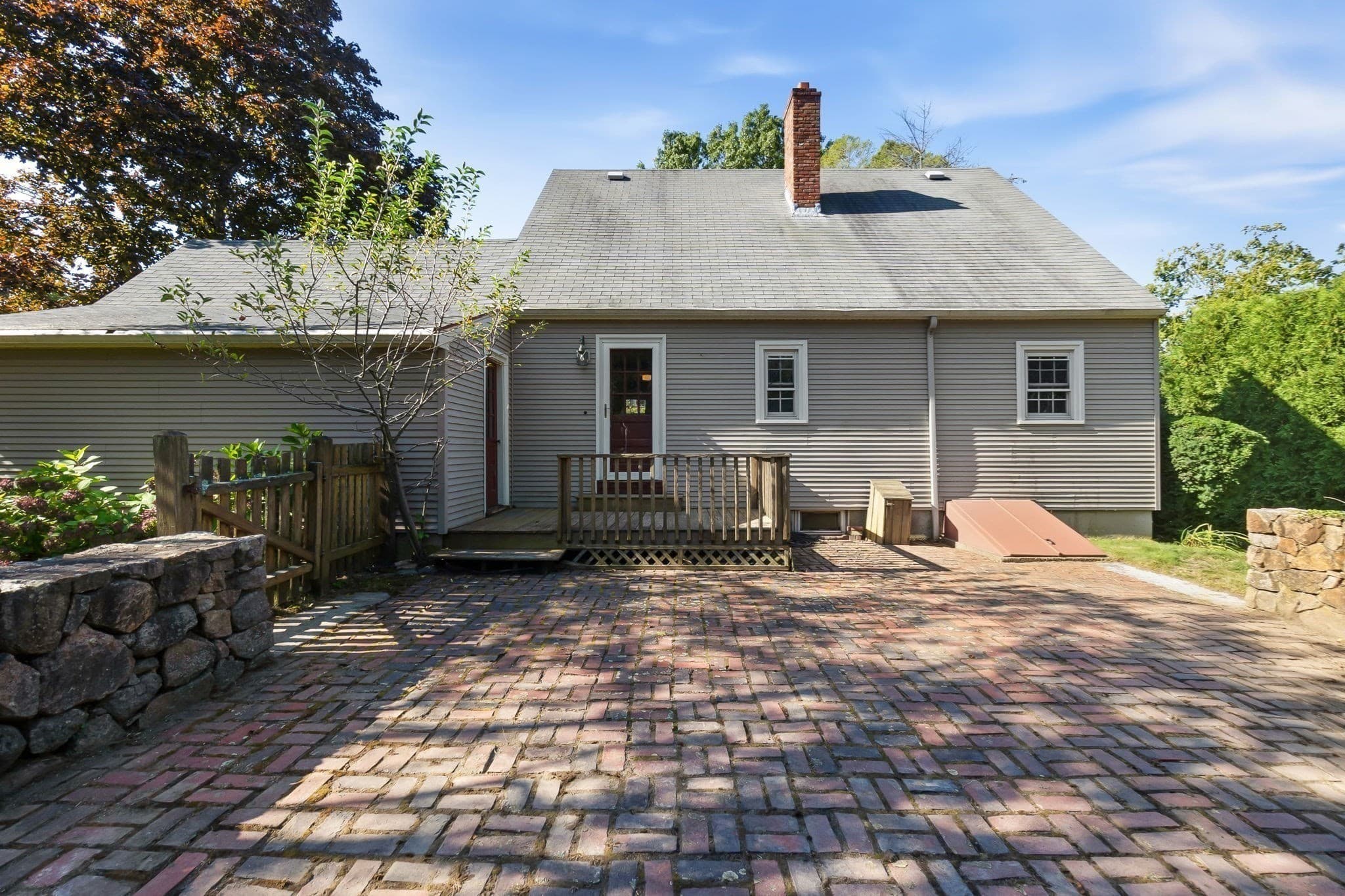 Single Family Residence at 250 E. Lothrop Street, Beverly MA 01915, Beverly, photo 23 of 27