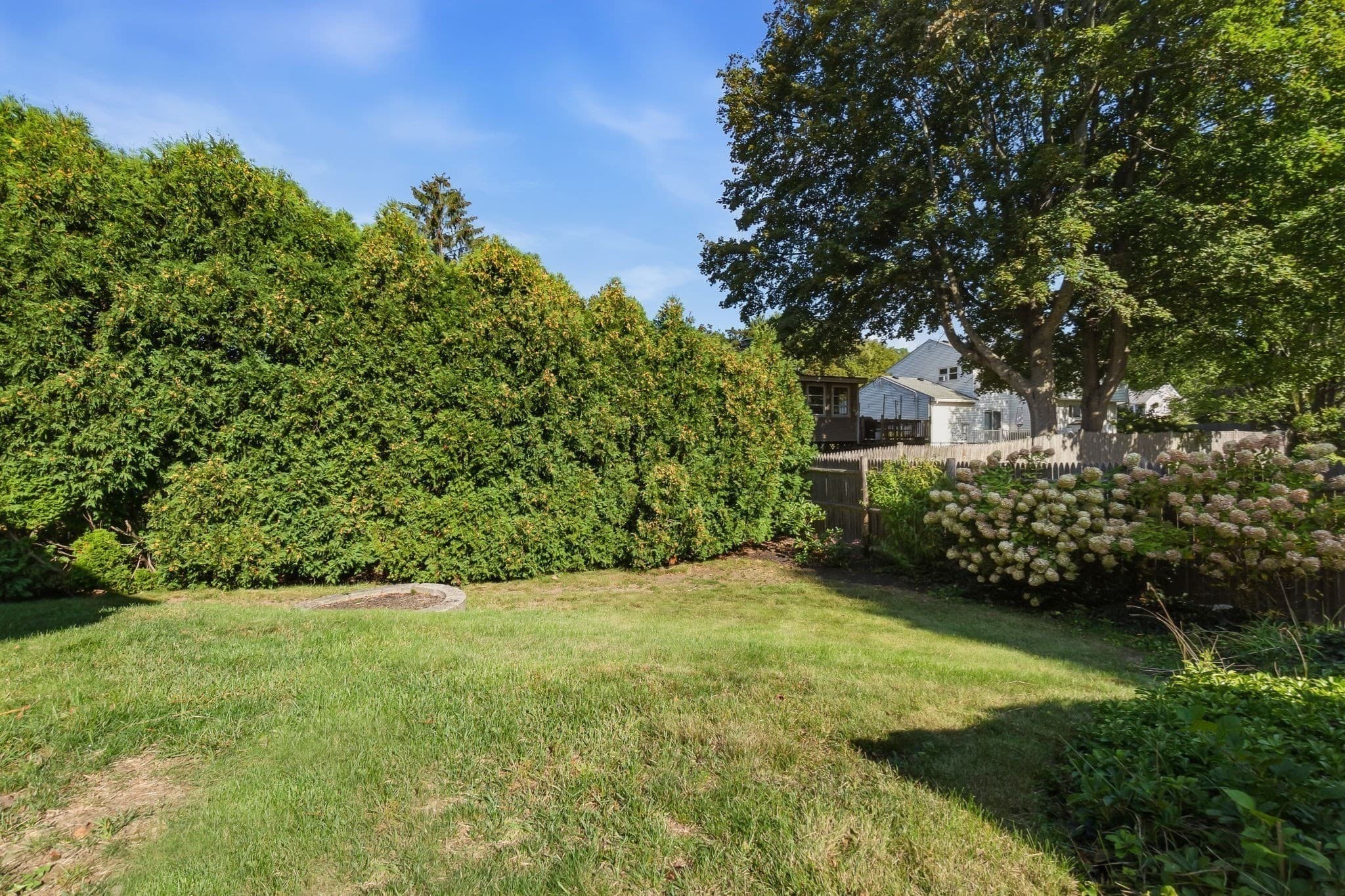 Single Family Residence at 250 E. Lothrop Street, Beverly MA 01915, Beverly, photo 21 of 27