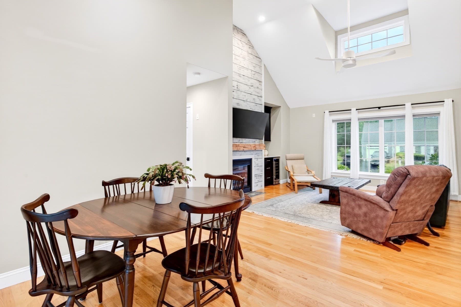 Single Family Residence at 276 Pheasant Hill Cir, Barnstable MA 02635, Barnstable, photo 14 of 39