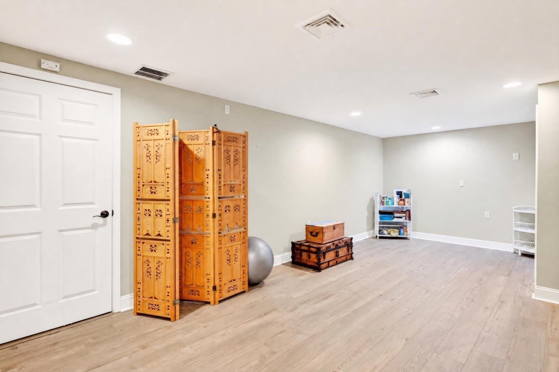 Single Family Residence at 276 Pheasant Hill Cir, Barnstable MA 02635, Barnstable, photo 31 of 39
