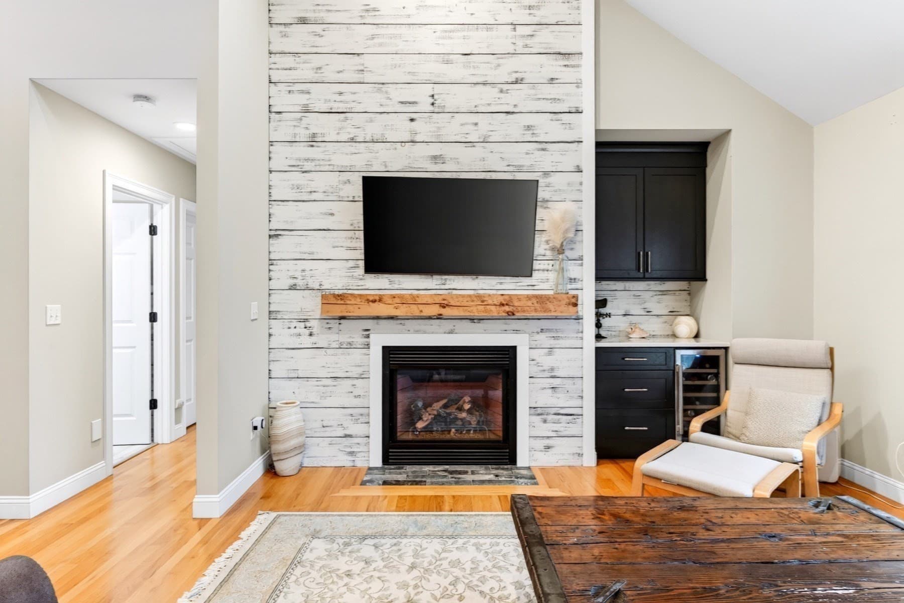 Single Family Residence at 276 Pheasant Hill Cir, Barnstable MA 02635, Barnstable, photo 8 of 39
