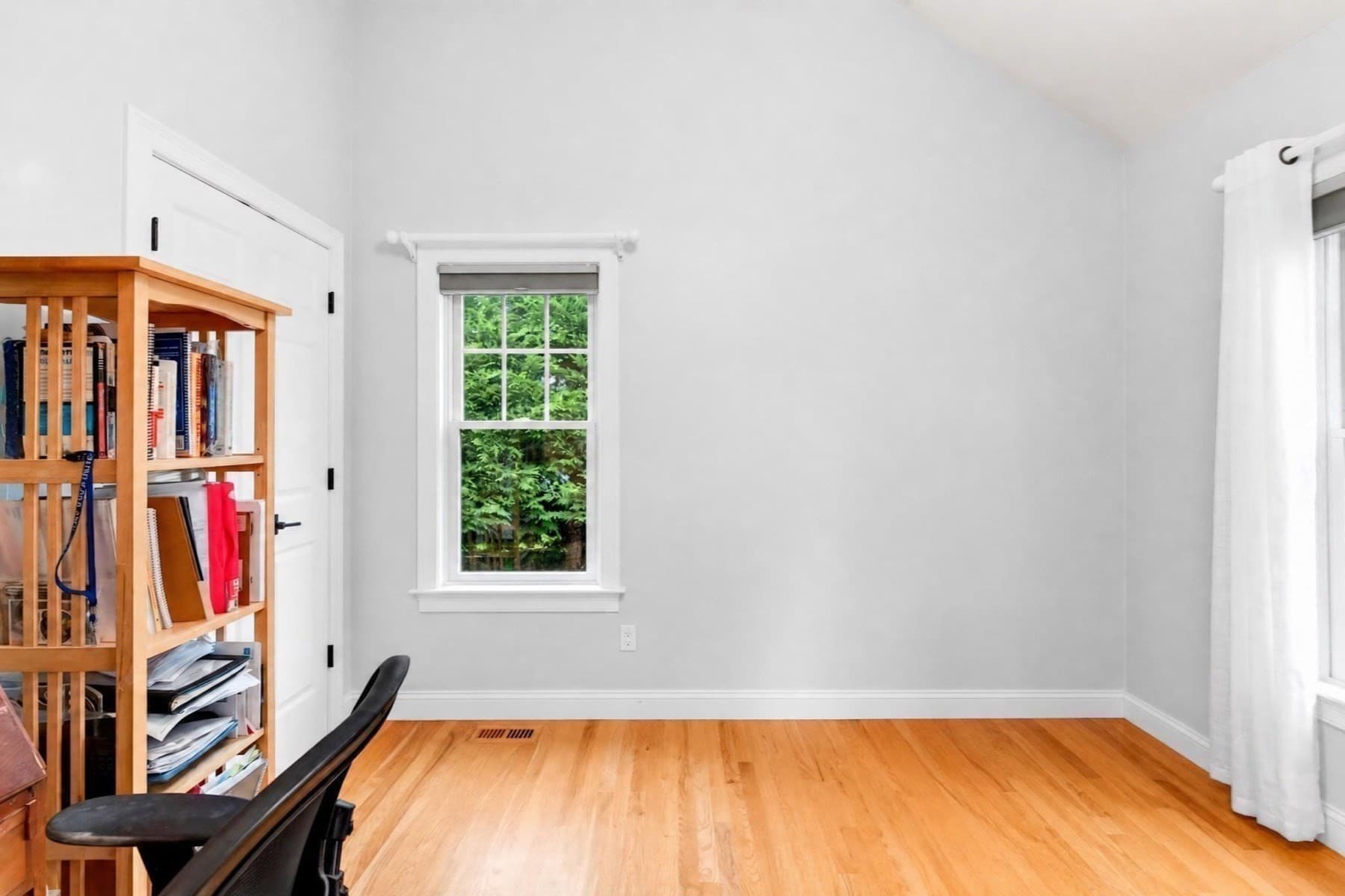Single Family Residence at 276 Pheasant Hill Cir, Barnstable MA 02635, Barnstable, photo 25 of 39