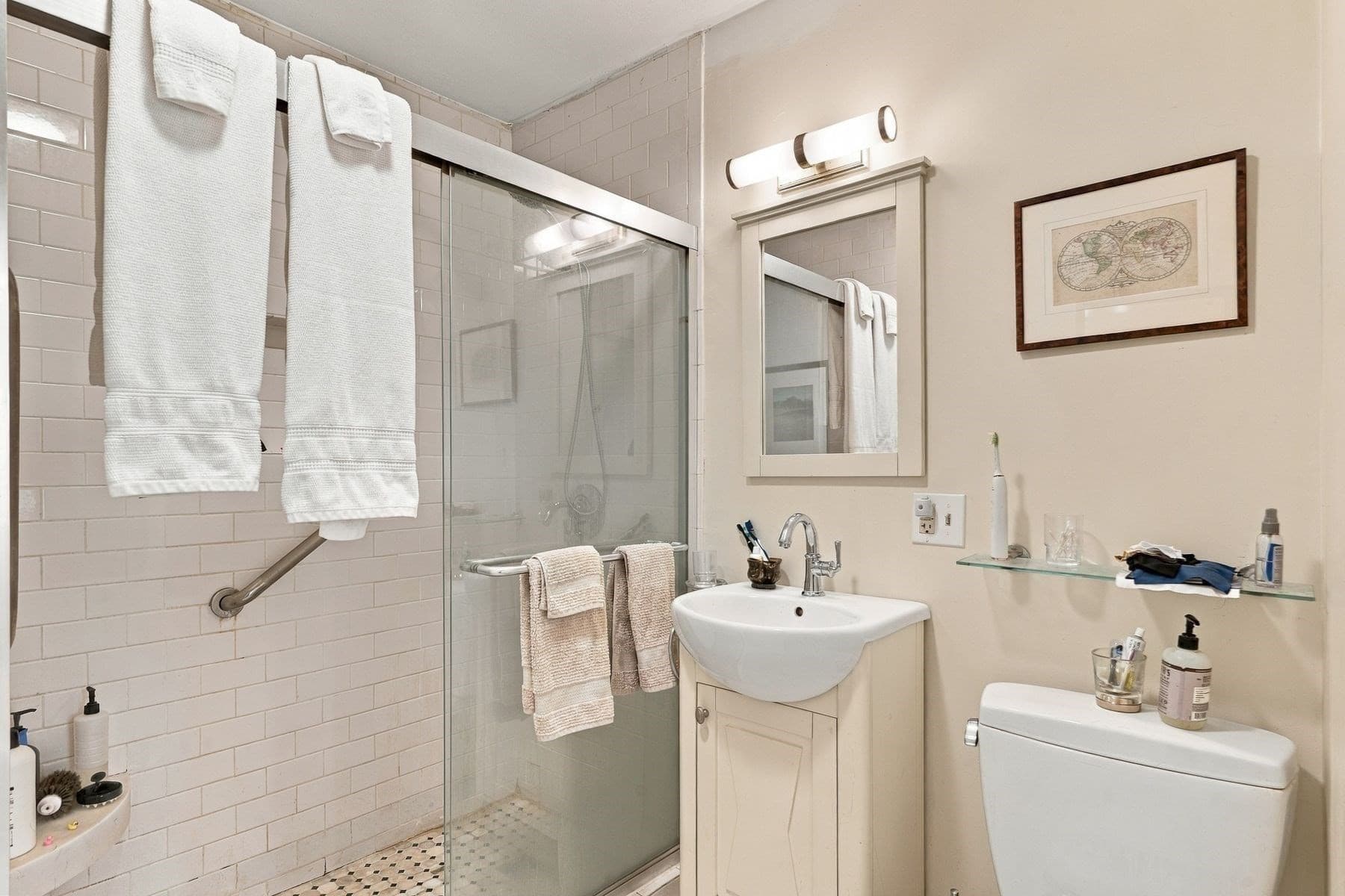 Condominium at 43 Hawkes # 1, Marblehead MA 01945, Marblehead, photo 11 of 20