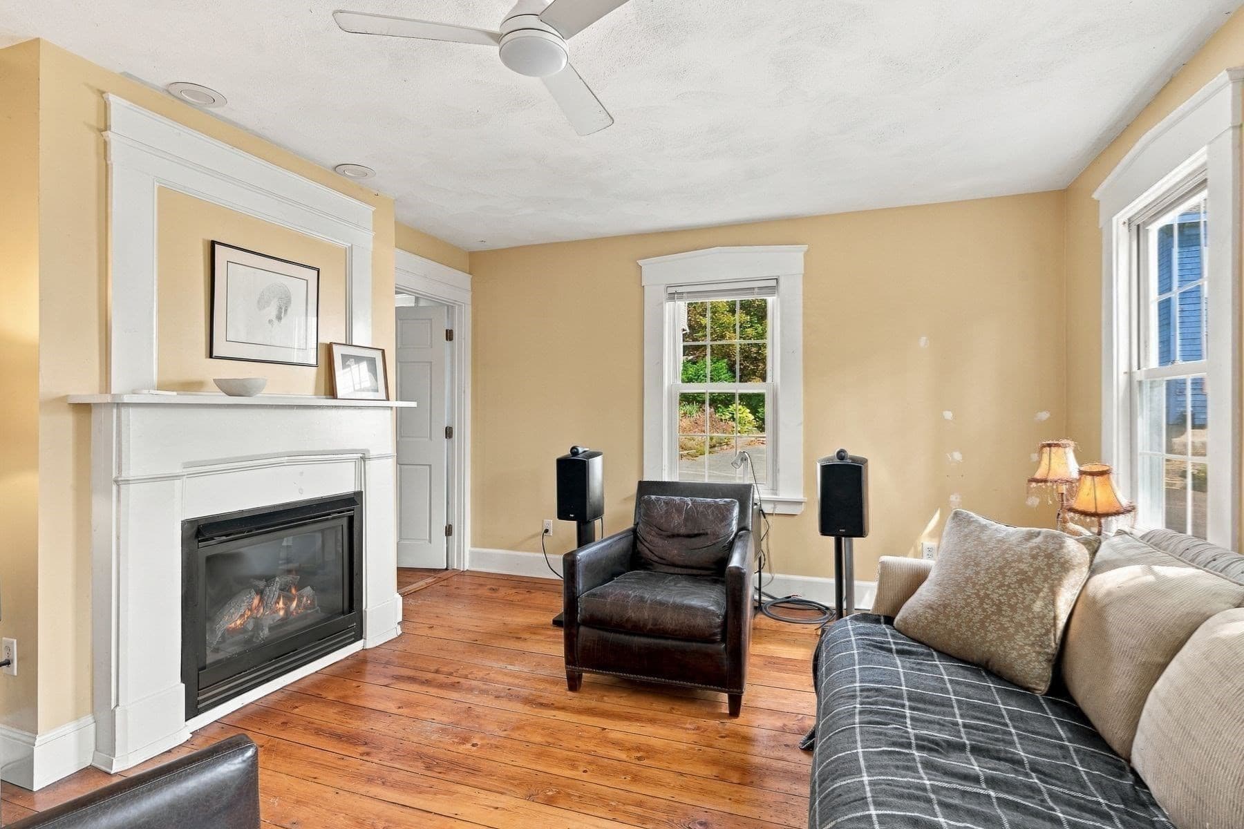 Condominium at 43 Hawkes # 1, Marblehead MA 01945, Marblehead, photo 4 of 20
