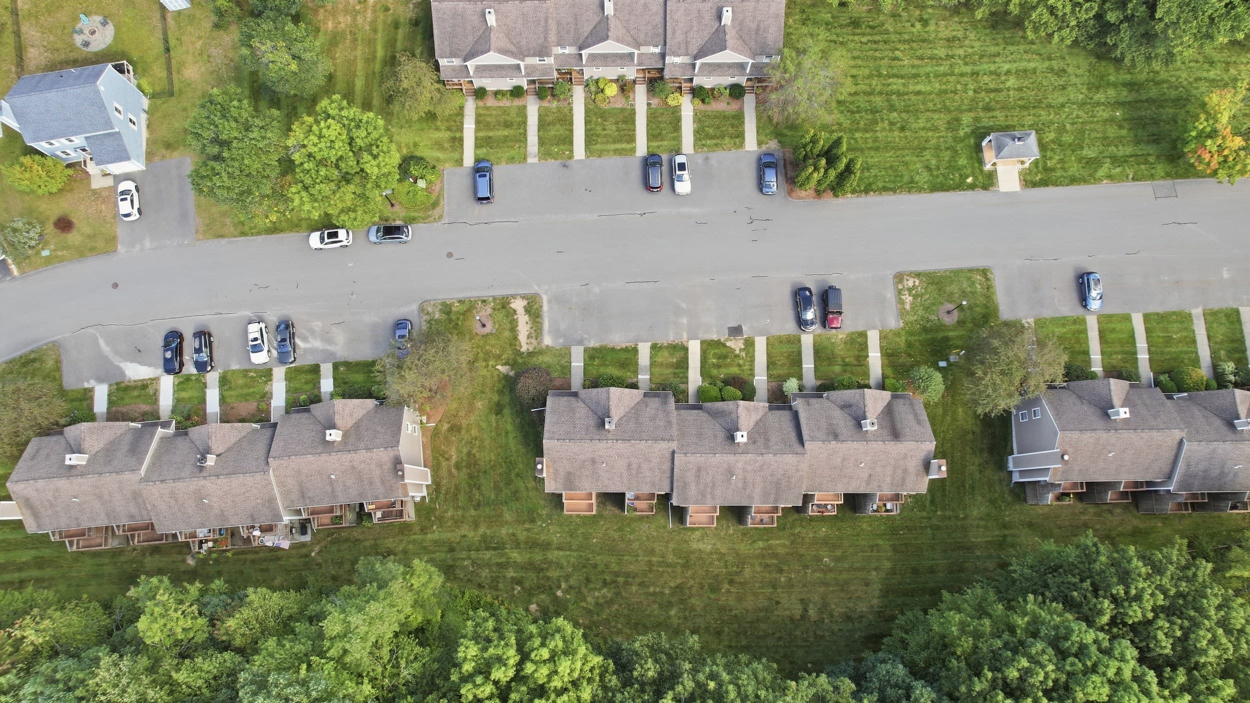 Condominium at 79 Pennacook Dr # 22, Leominster MA 01453, Leominster, photo 37 of 42