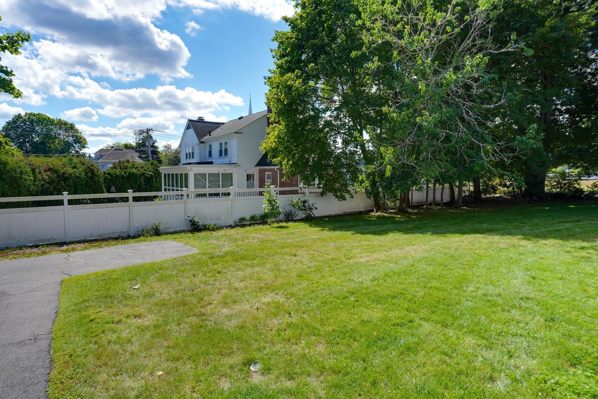 Single Family Residence at 122 Maple Street, Norwood MA 02062, Norwood, photo 7 of 32