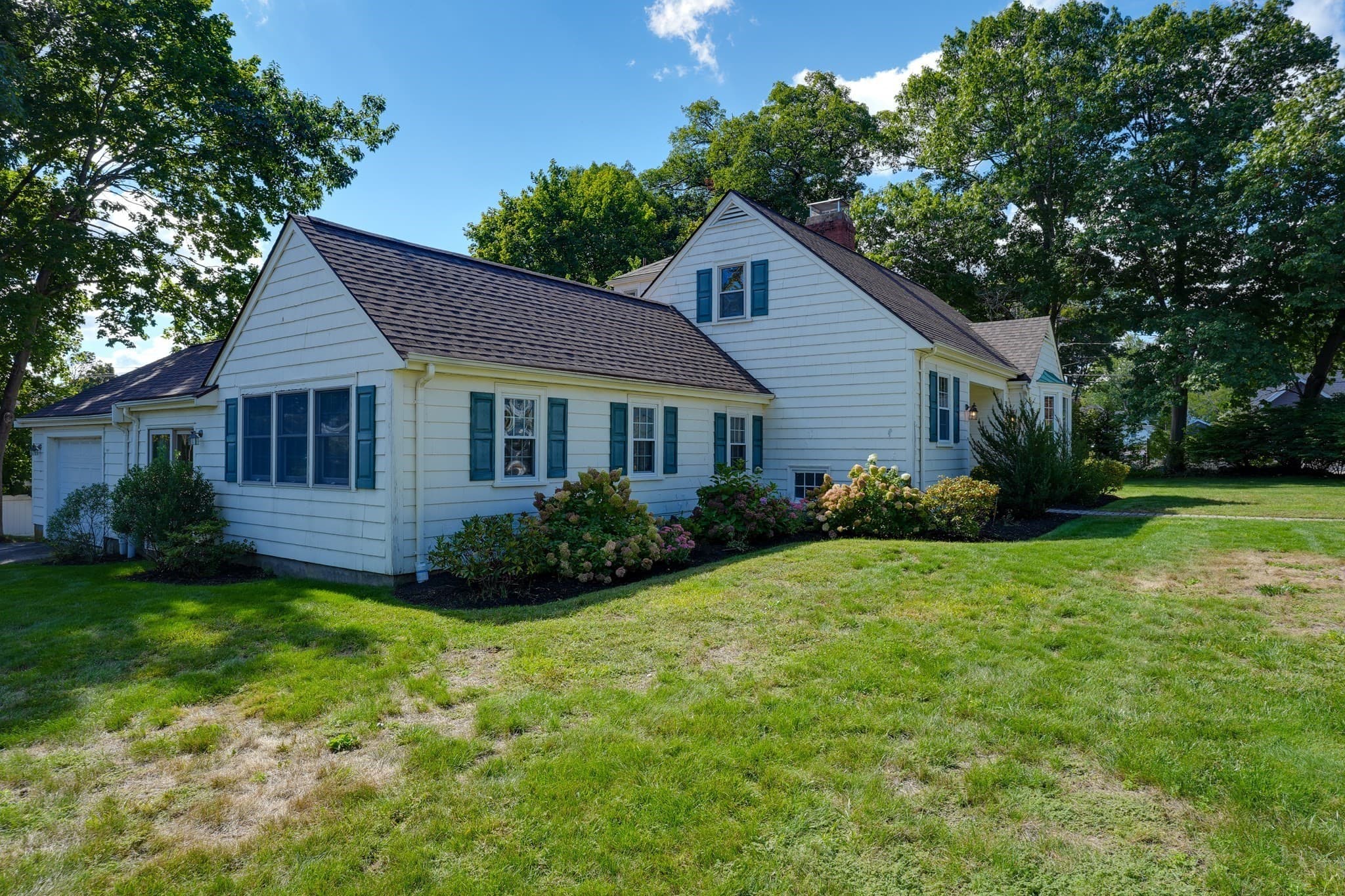 Single Family Residence at 122 Maple Street, Norwood MA 02062, Norwood, photo 3 of 32