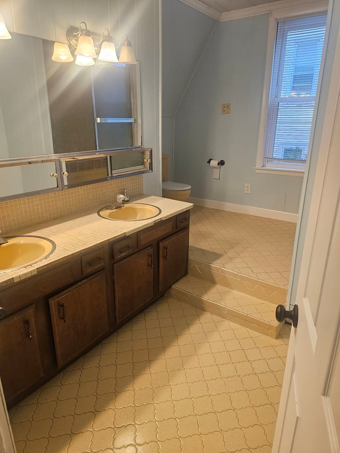 Single Family Residence at 130 Winter Street, Fall River MA 02720, Fall River, photo 27 of 35