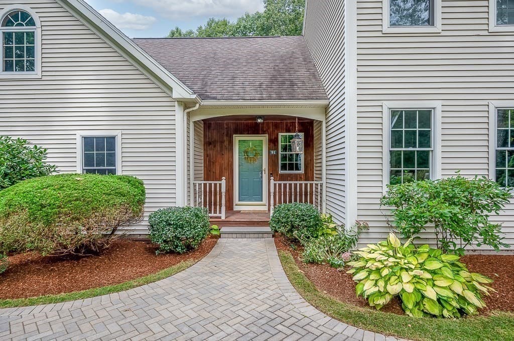Single Family Residence at 91 Hartness Road, Sutton MA 01590, Sutton, photo 3 of 42