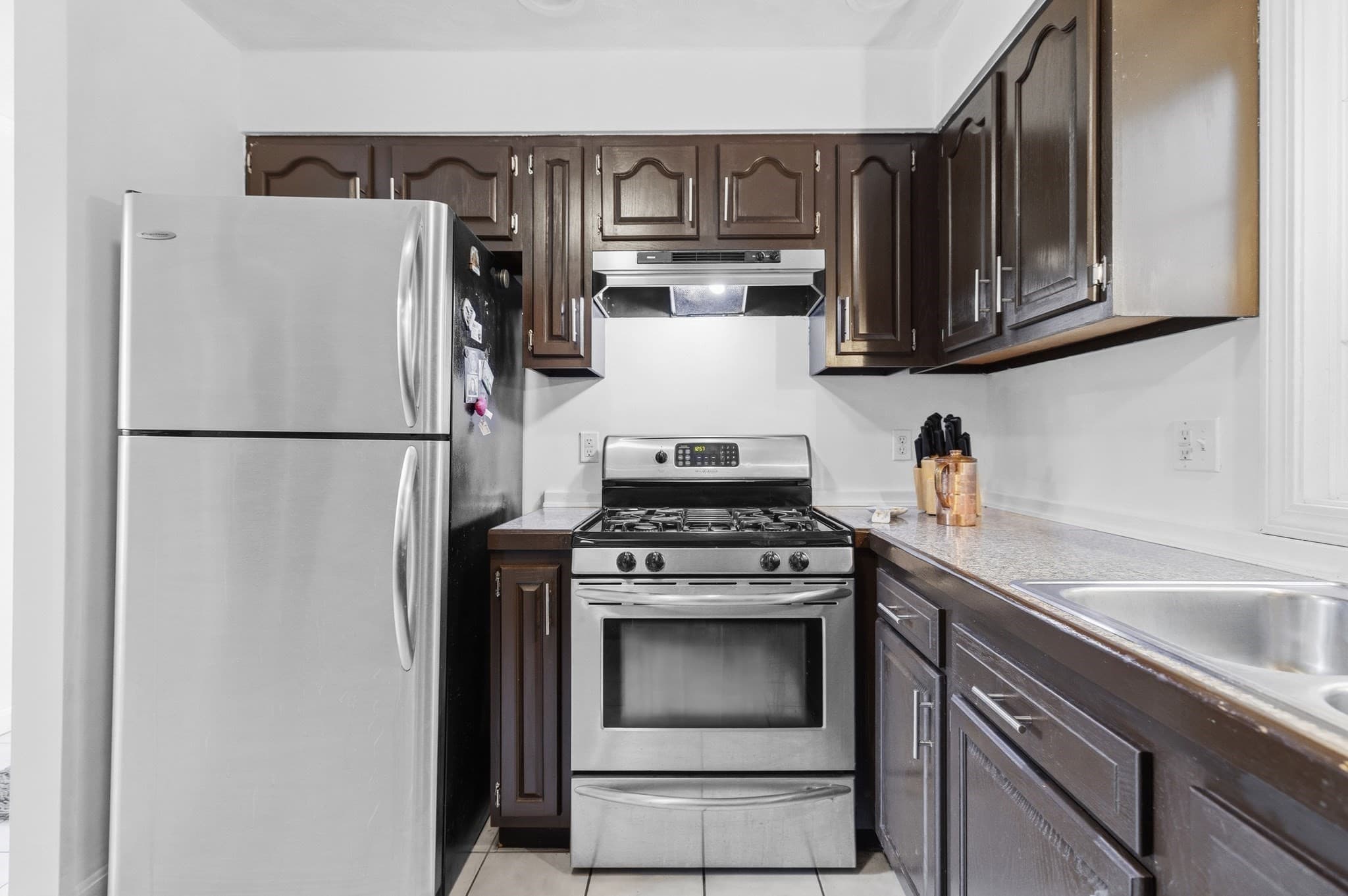 Single Family Residence at 777 New Plainville Rd, New Bedford MA 02745, New Bedford, photo 8 of 38