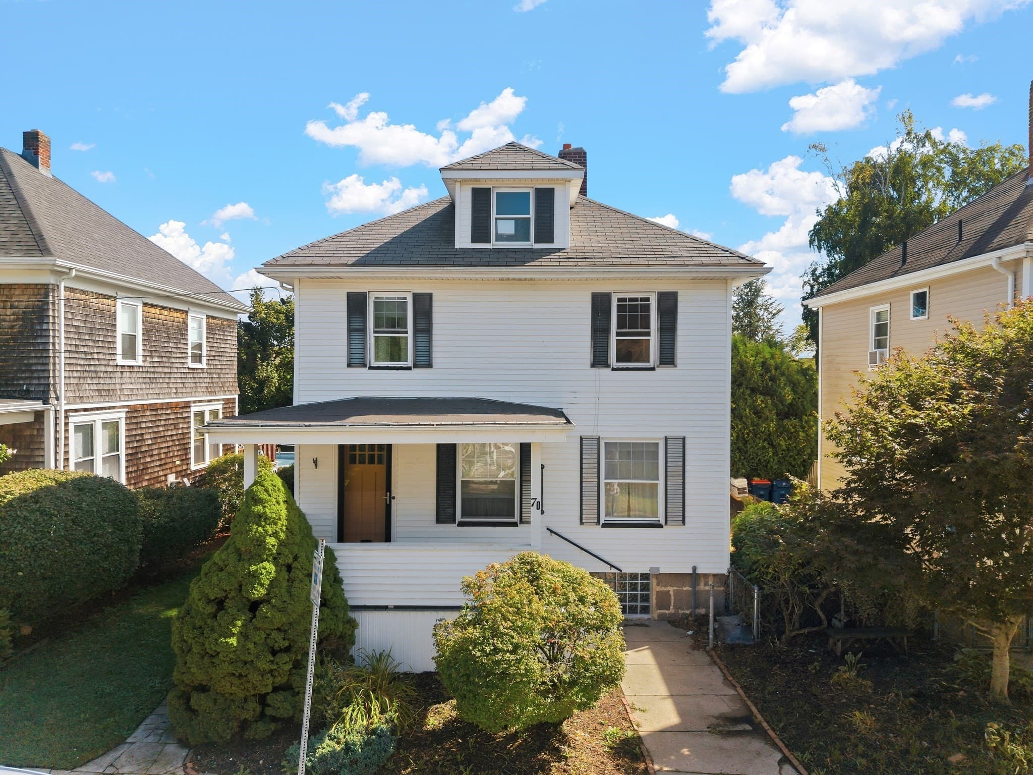 Single Family Residence at 70 Rounds St, New Bedford MA 02740, New Bedford, photo 2 of 36