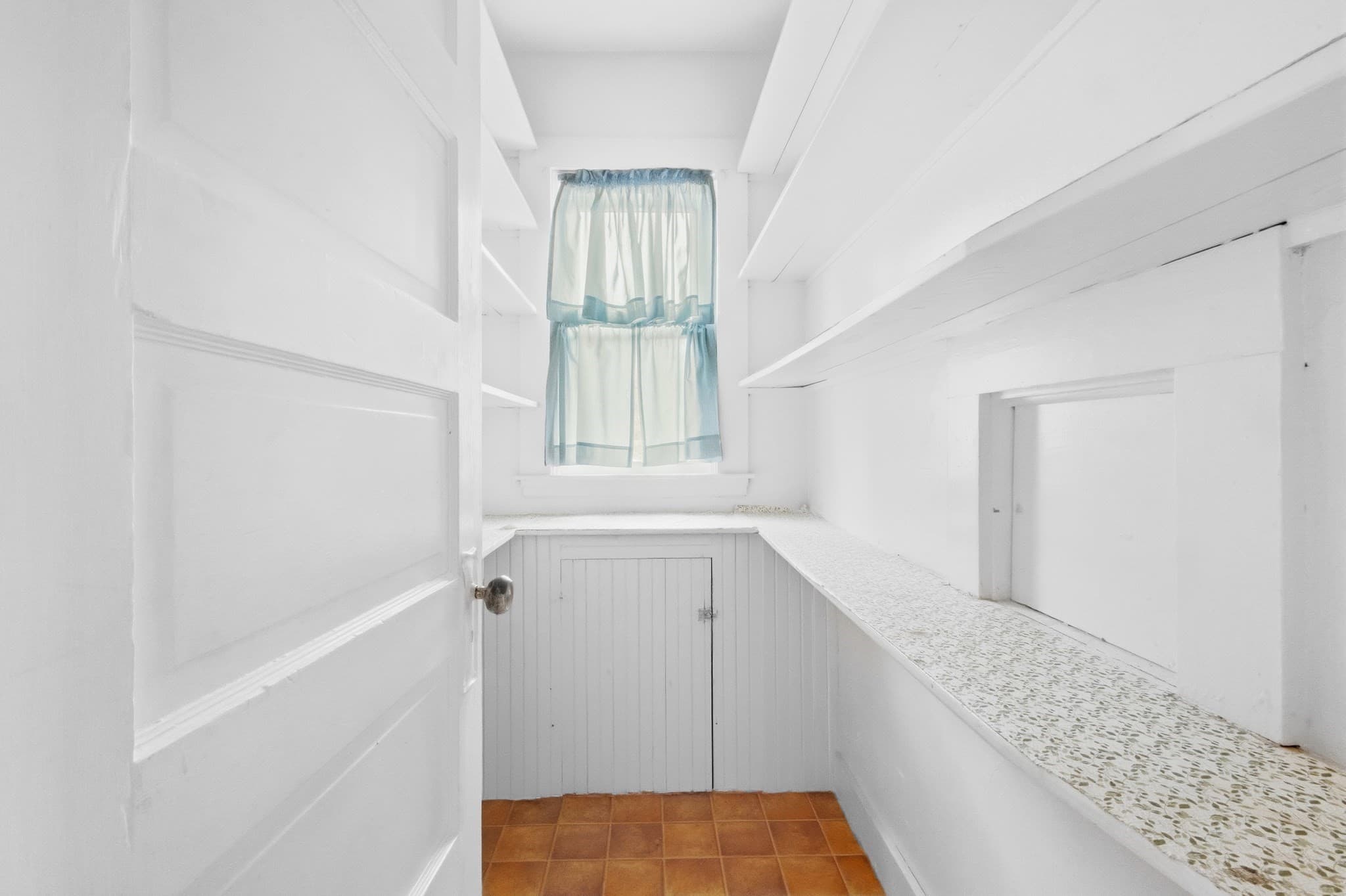 Single Family Residence at 70 Rounds St, New Bedford MA 02740, New Bedford, photo 15 of 36