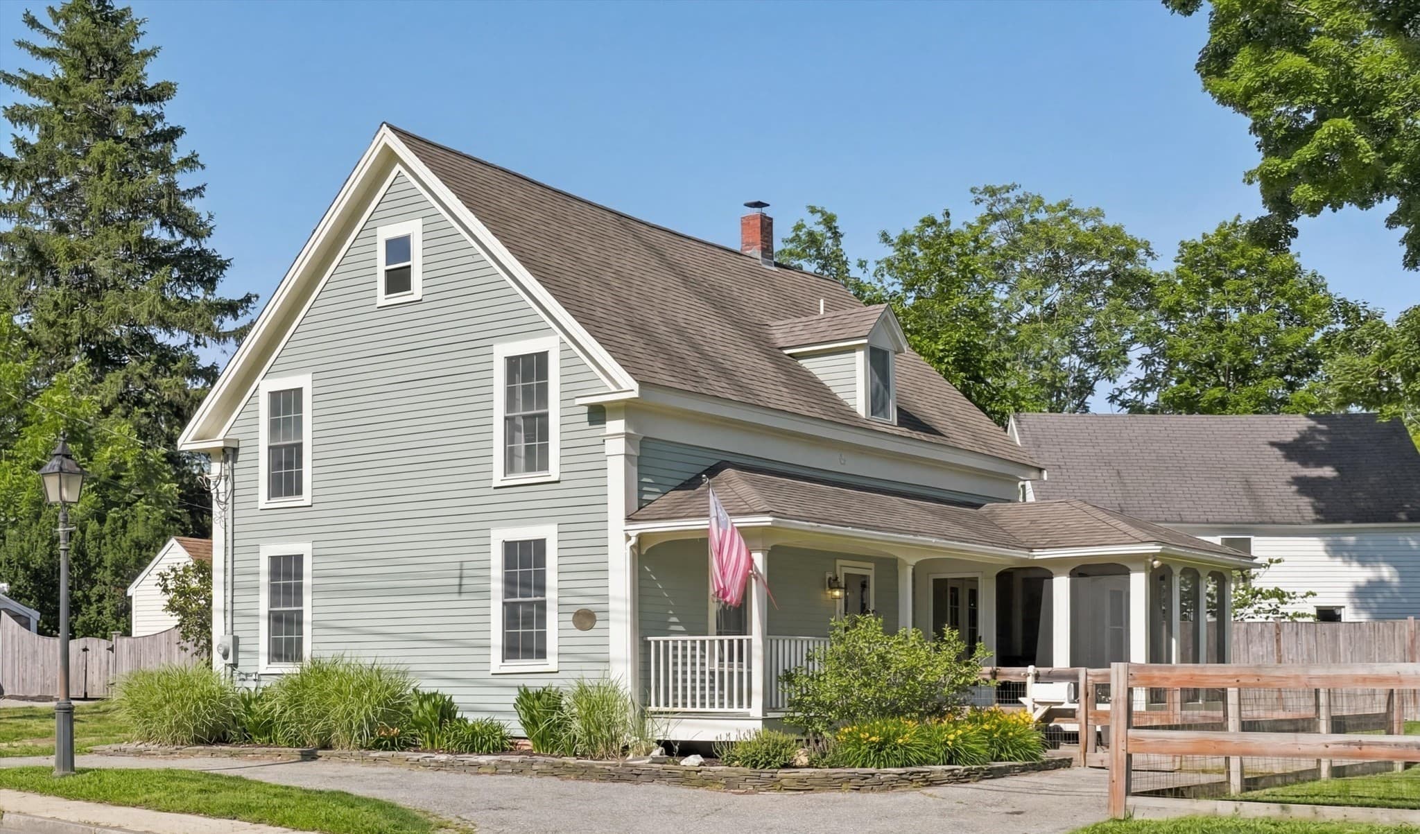 35 Elm Park, Groveland MA 01834