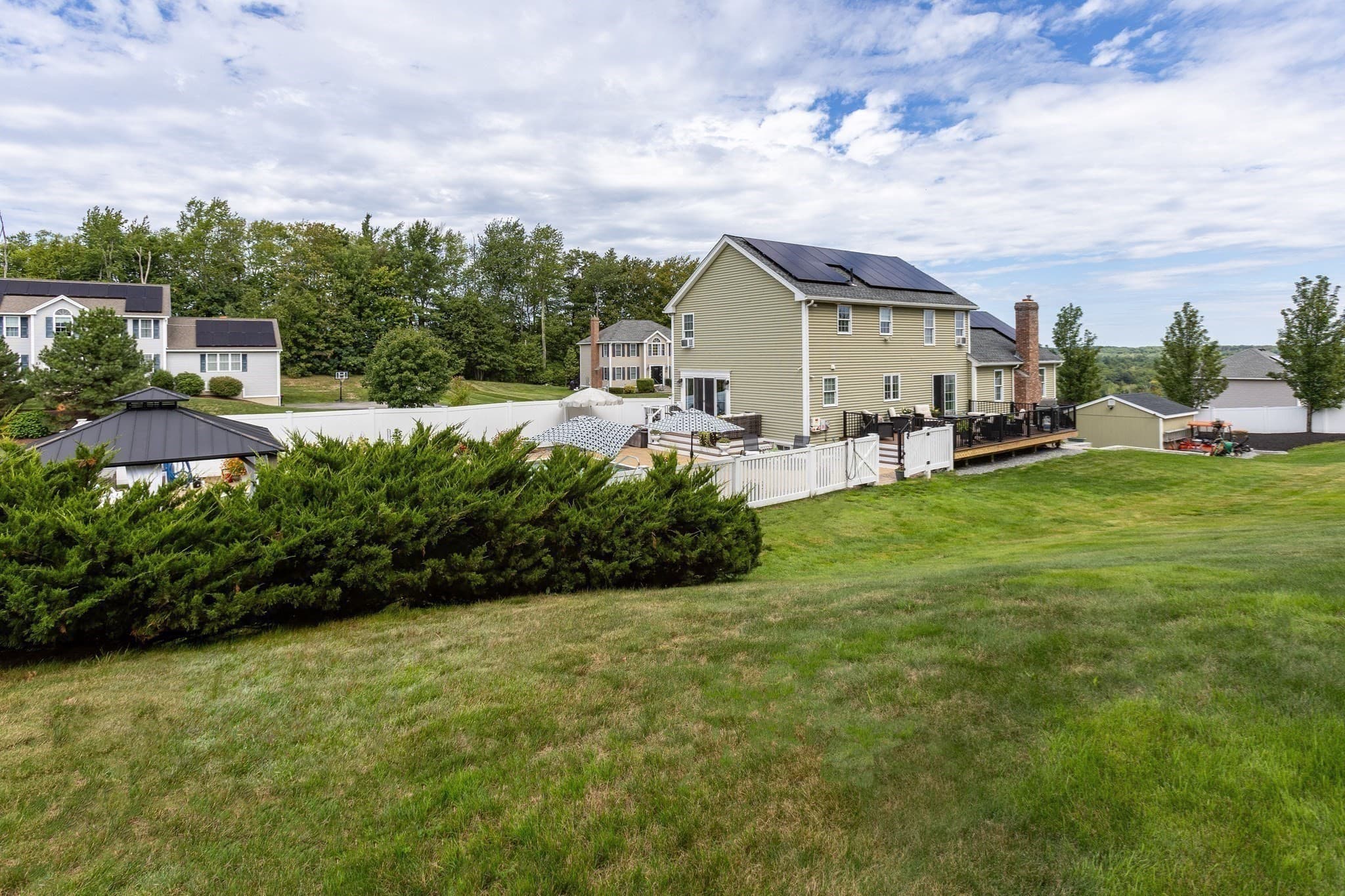 Single Family Residence at 22 Clealand Circle, Rutland MA 01543, Rutland, photo 5 of 30