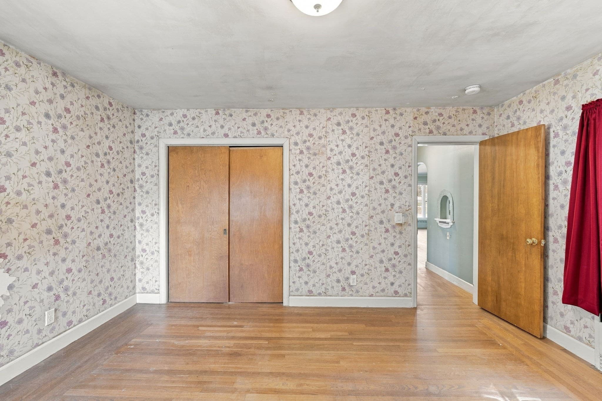 Single Family Residence at 140 S Main St, Bellingham MA 02019, Bellingham, photo 12 of 32