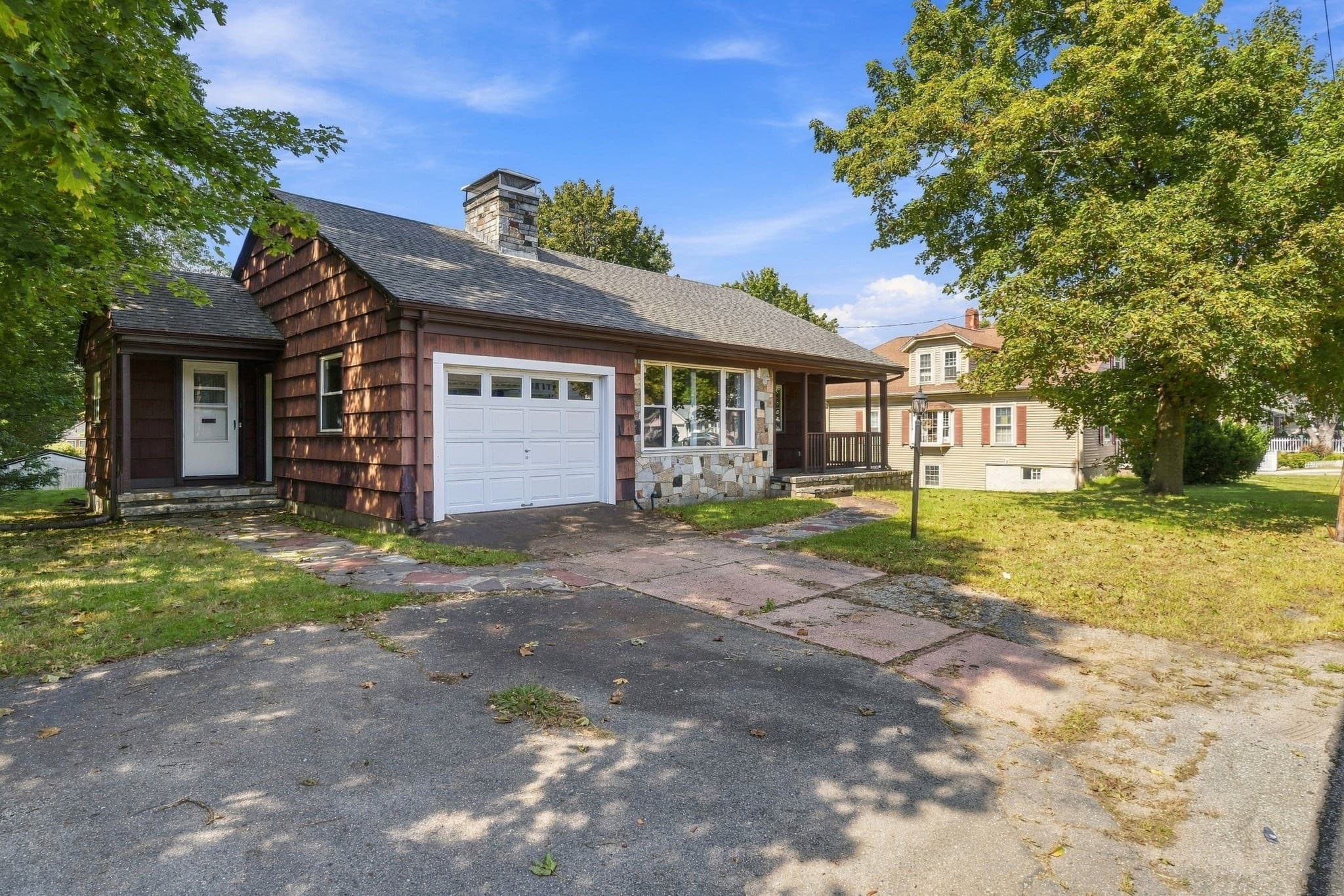 Single Family Residence at 140 S Main St, Bellingham MA 02019, Bellingham, photo 3 of 32