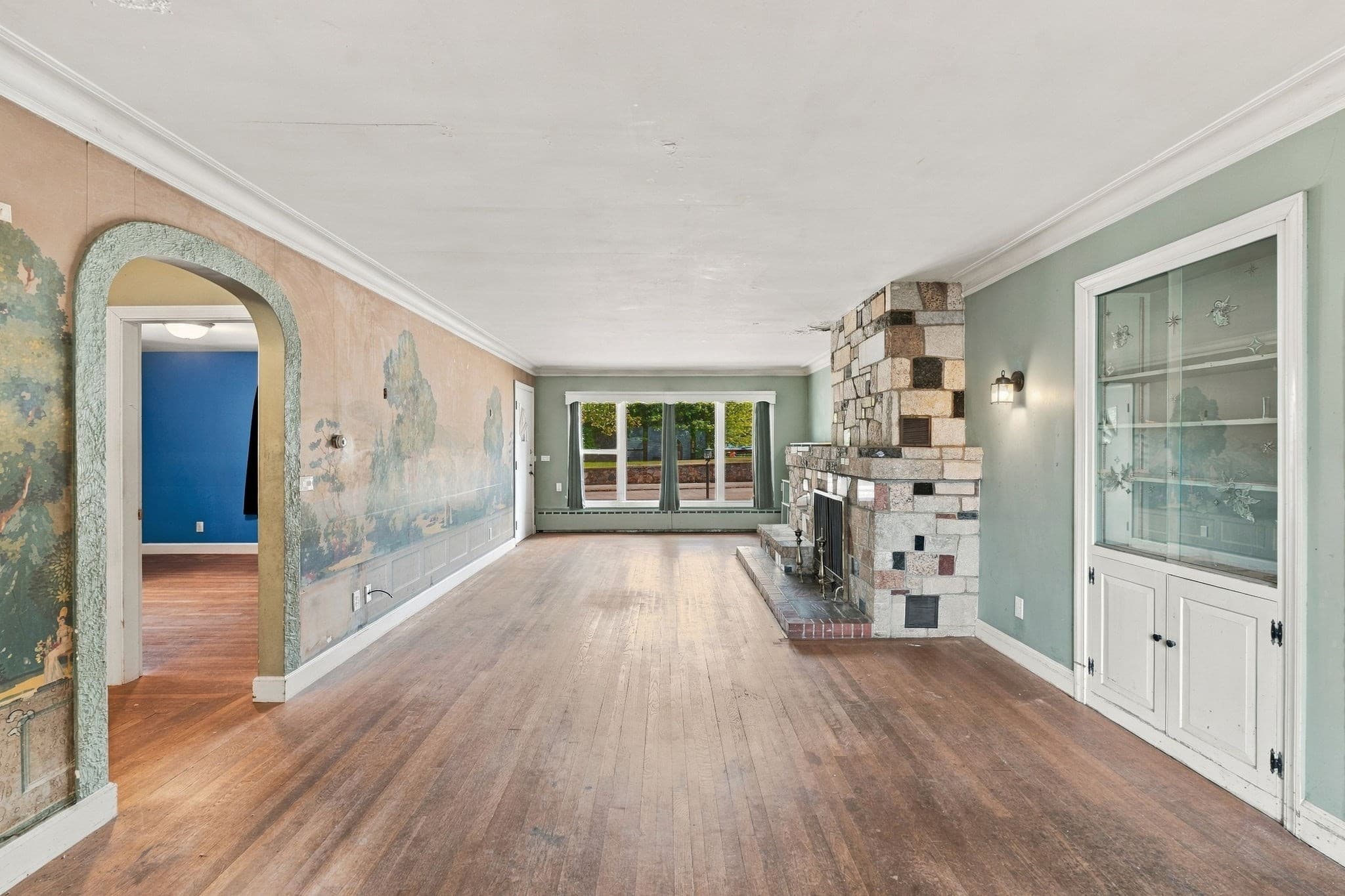 Single Family Residence at 140 S Main St, Bellingham MA 02019, Bellingham, photo 5 of 32