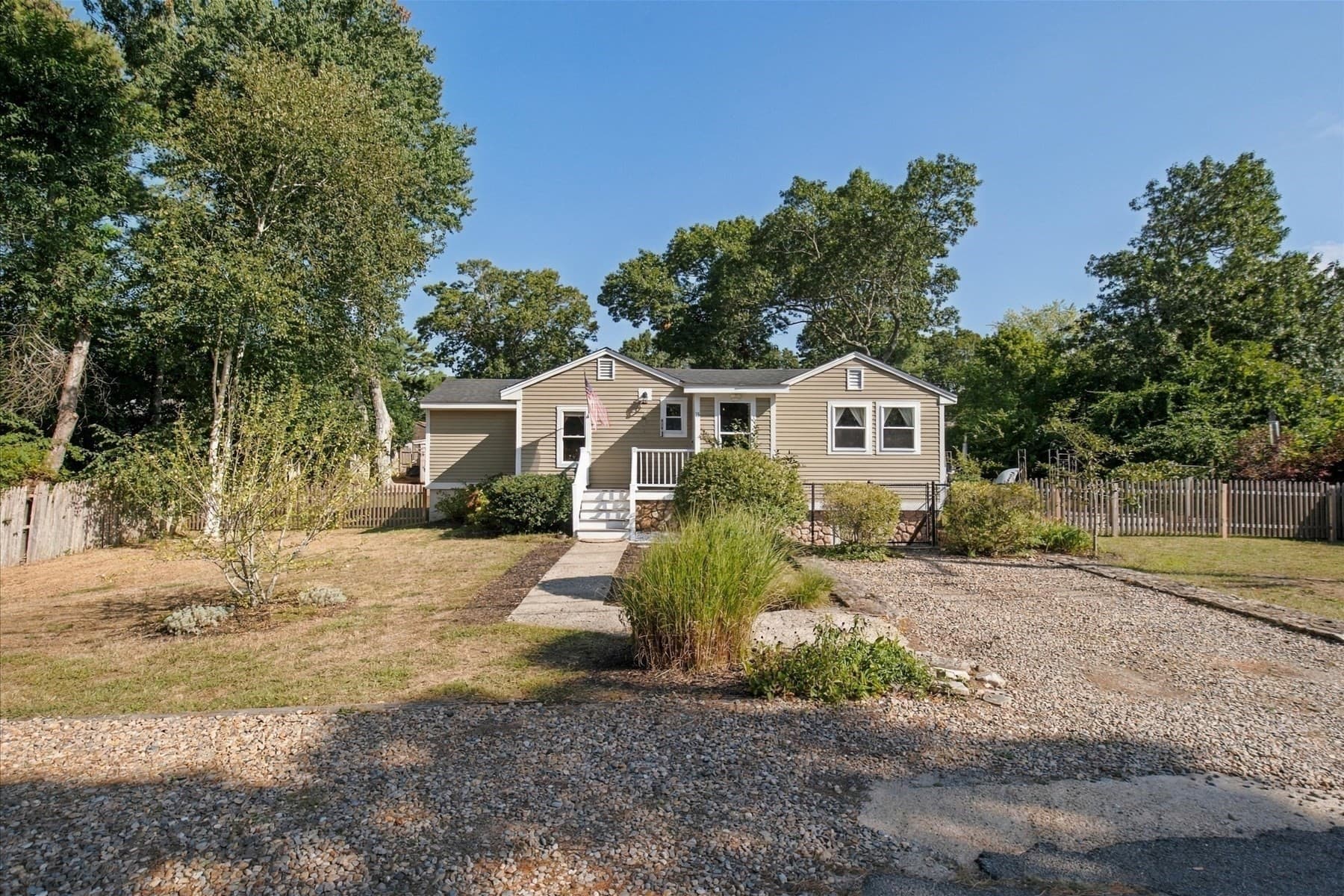 Single Family Residence at 15 Summer St, Wareham MA 02571, Wareham, photo 2 of 39