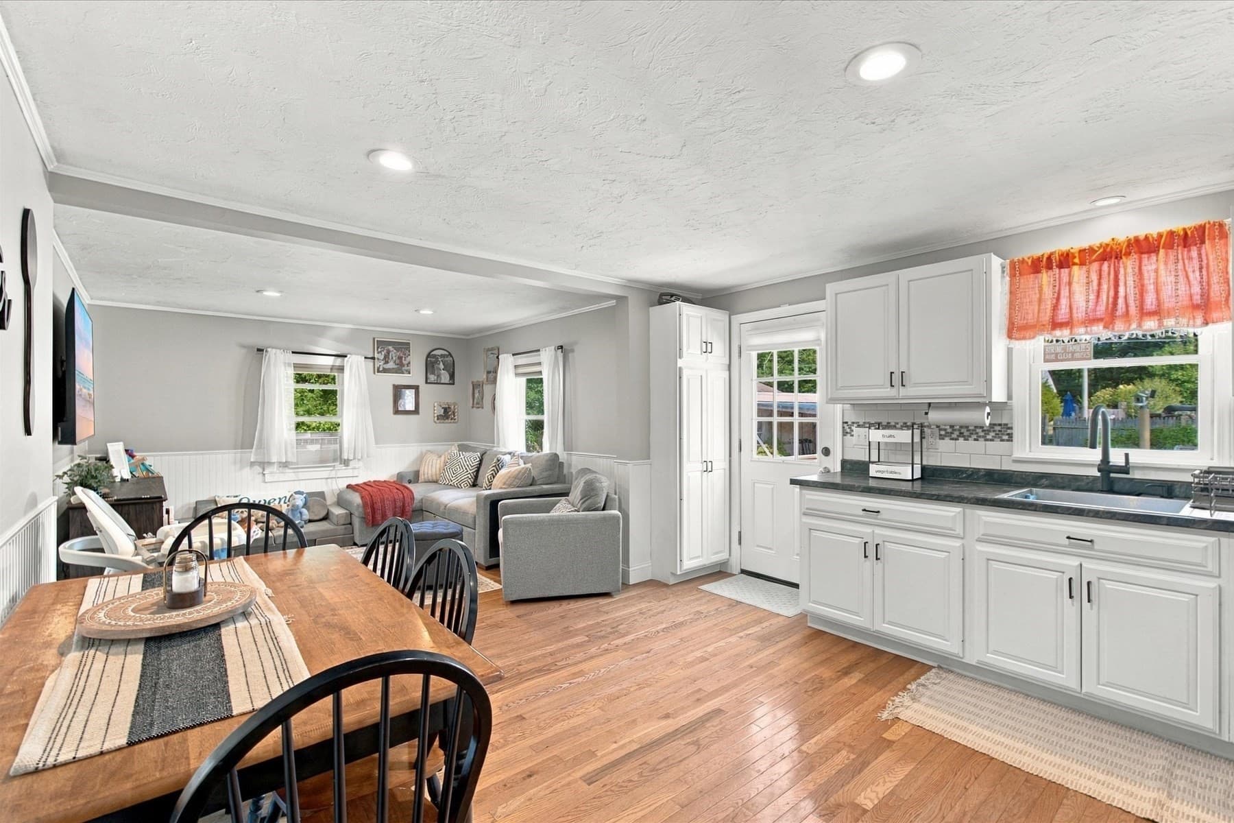 Single Family Residence at 15 Summer St, Wareham MA 02571, Wareham, photo 7 of 39
