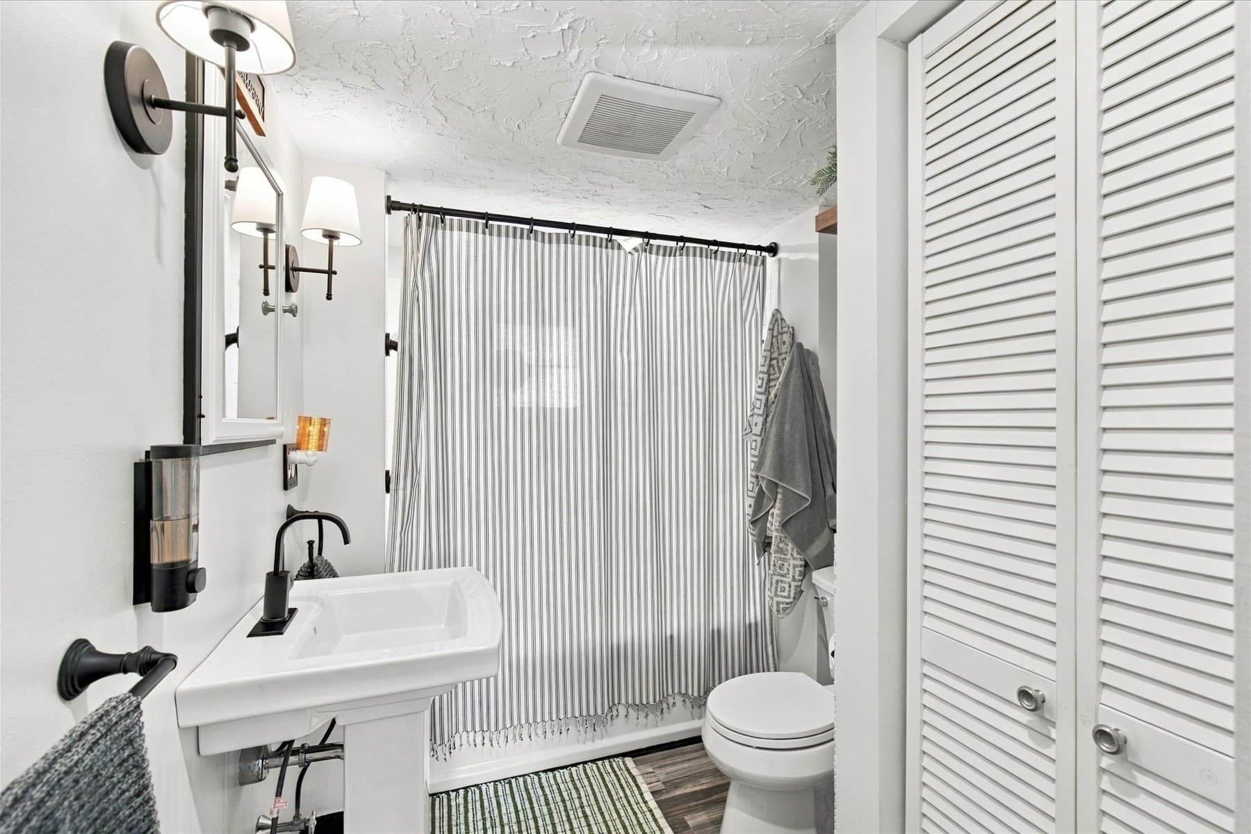 Single Family Residence at 15 Summer St, Wareham MA 02571, Wareham, photo 15 of 39