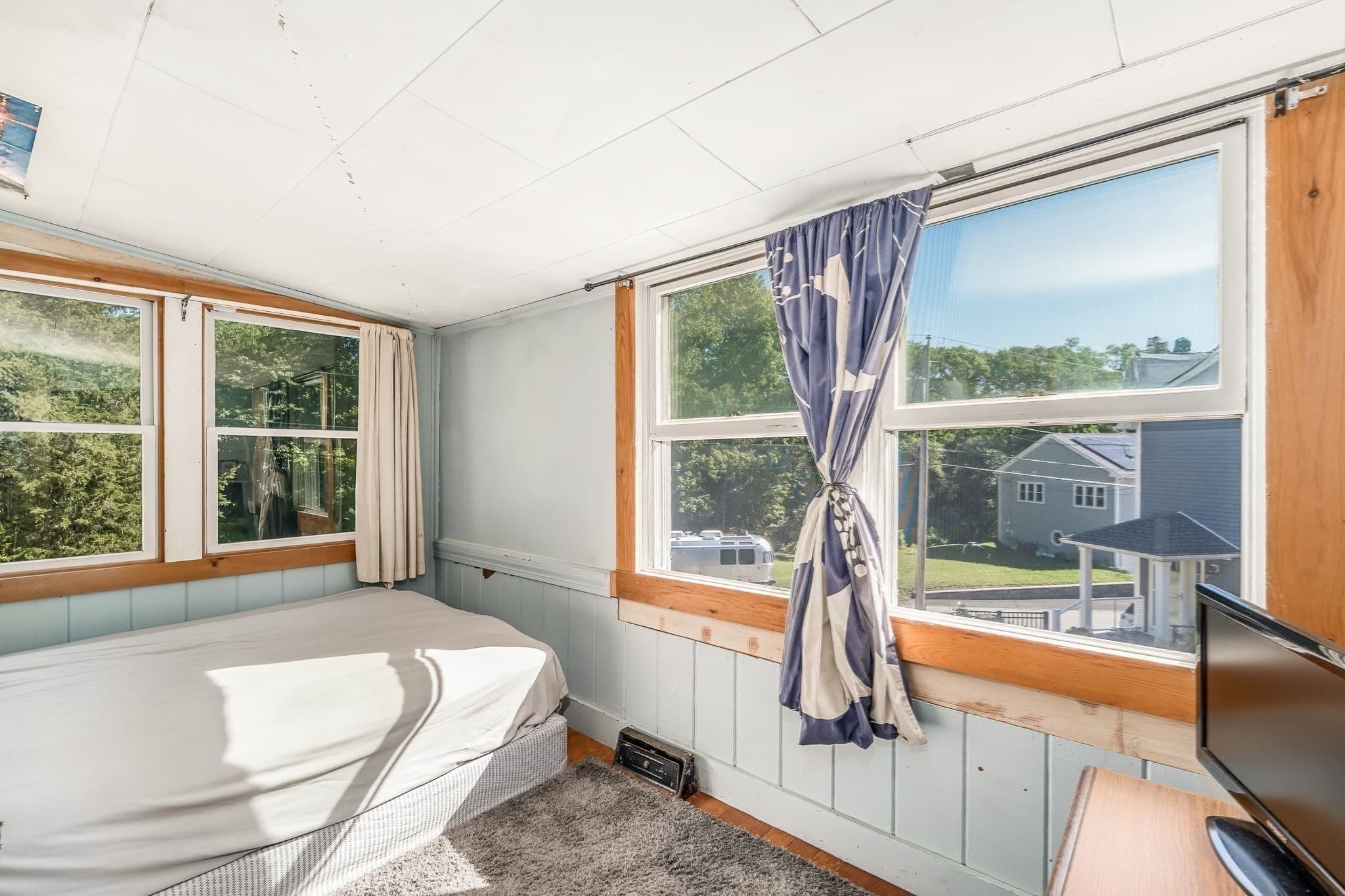 Single Family Residence at 2 Hunter Road, Gloucester MA 01930, Gloucester, photo 12 of 25