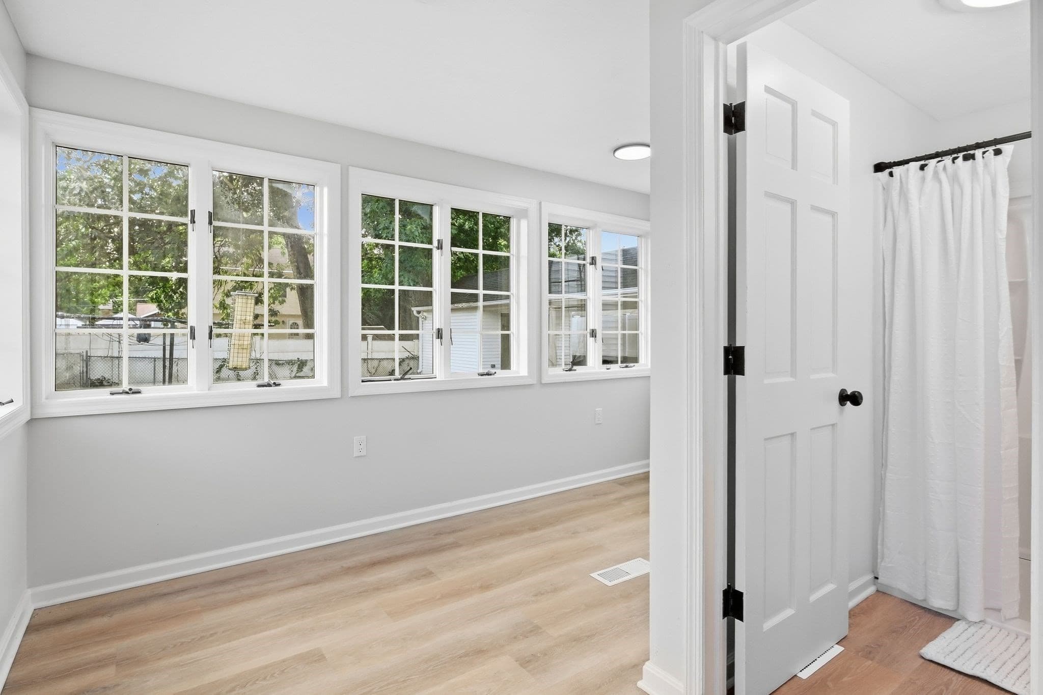 Single Family Residence at 48 Dana St, Springfield MA 01104, Springfield, photo 10 of 24