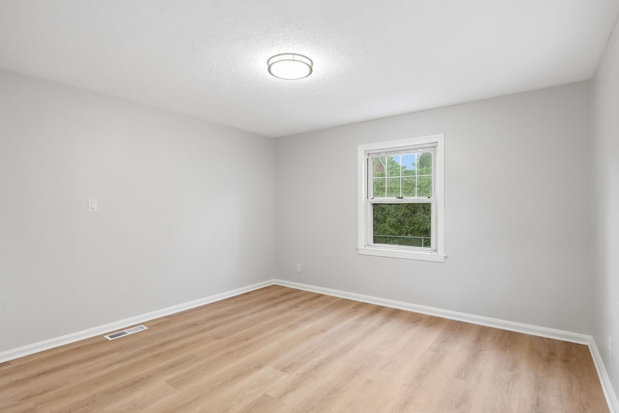 Single Family Residence at 48 Dana St, Springfield MA 01104, Springfield, photo 14 of 24