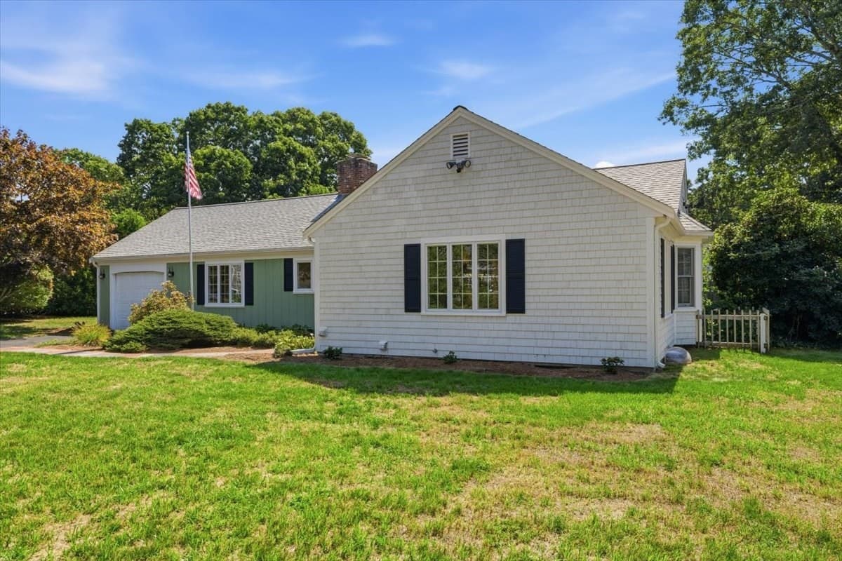 Single Family Residence at 11 Kit Carson Way, Yarmouth MA 02675, Yarmouth, photo 3 of 34