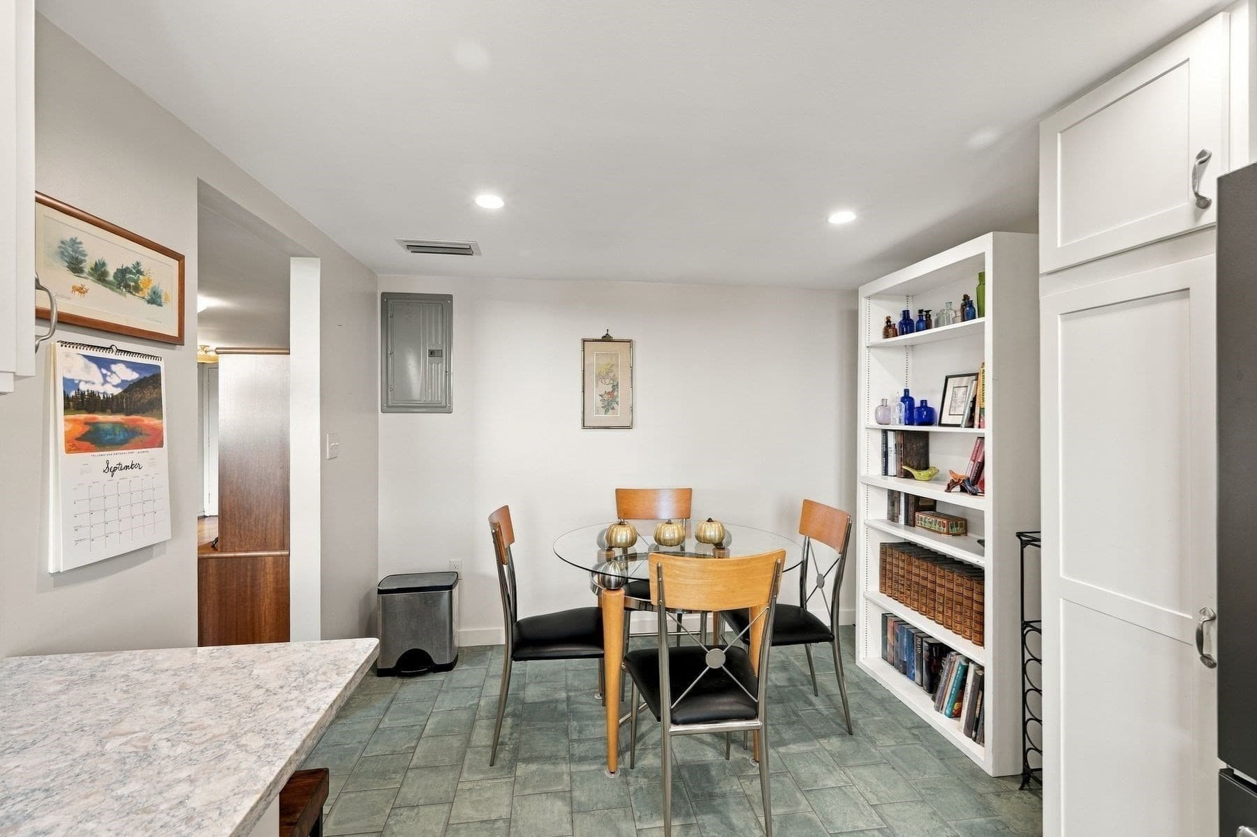 Condominium at 406 Paradise Road # 3H, Swampscott MA 01907, Swampscott, photo 13 of 42