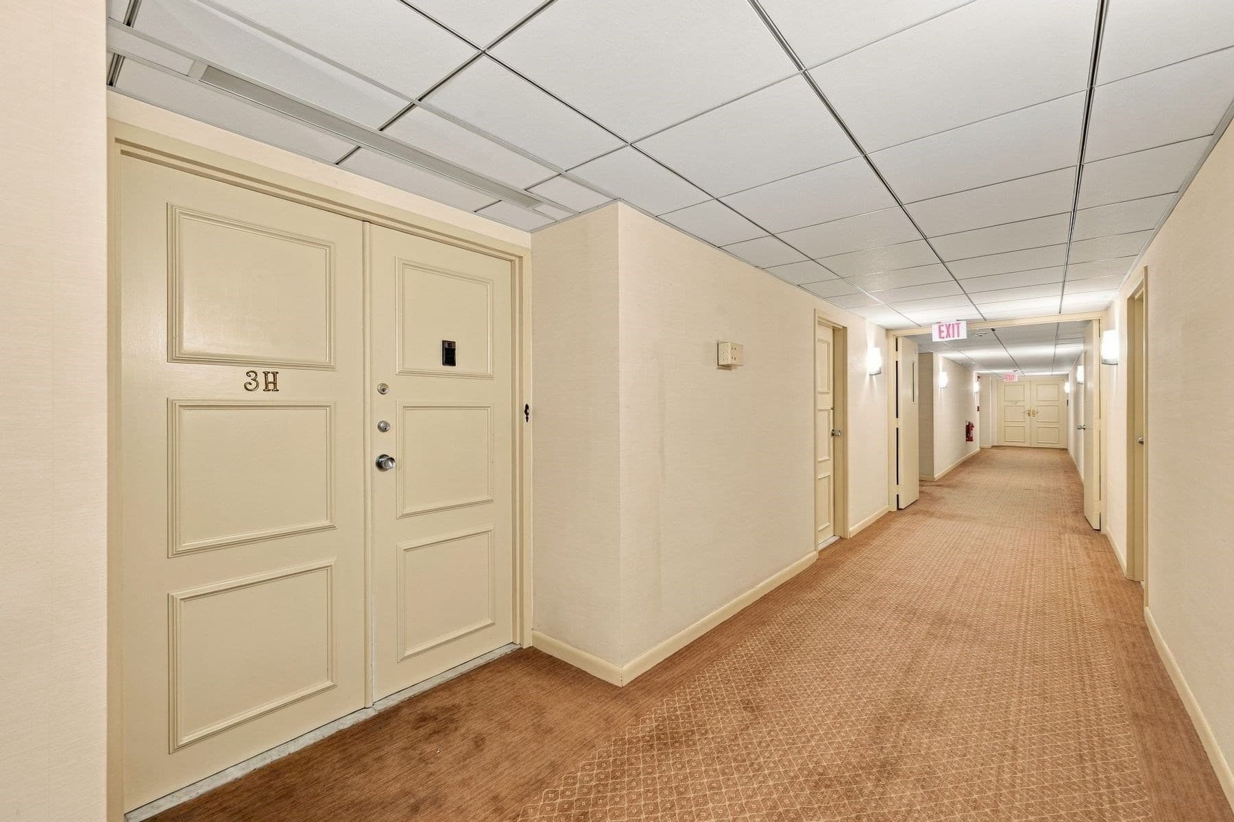 Condominium at 406 Paradise Road # 3H, Swampscott MA 01907, Swampscott, photo 5 of 42