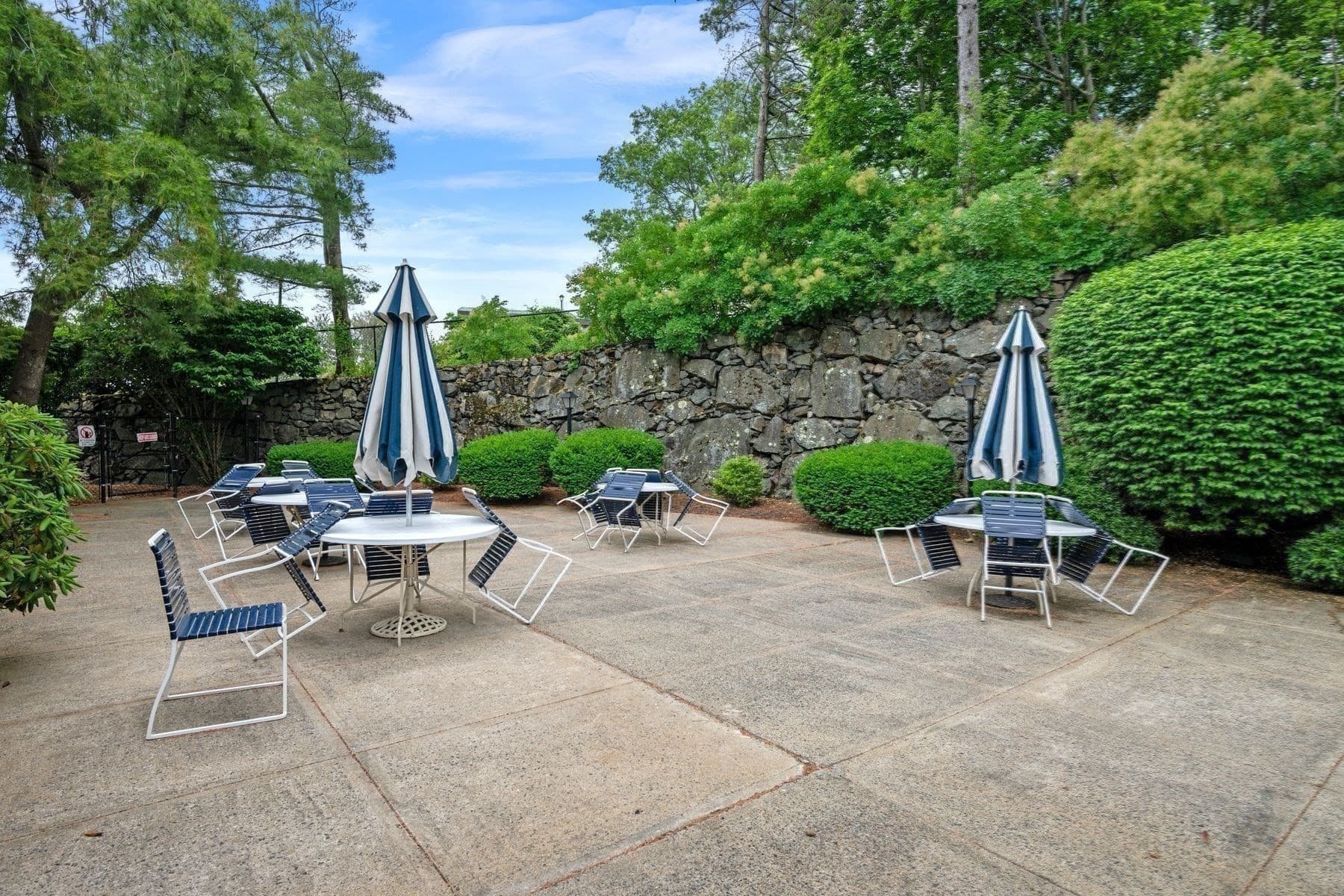 Condominium at 406 Paradise Road # 3H, Swampscott MA 01907, Swampscott, photo 38 of 42