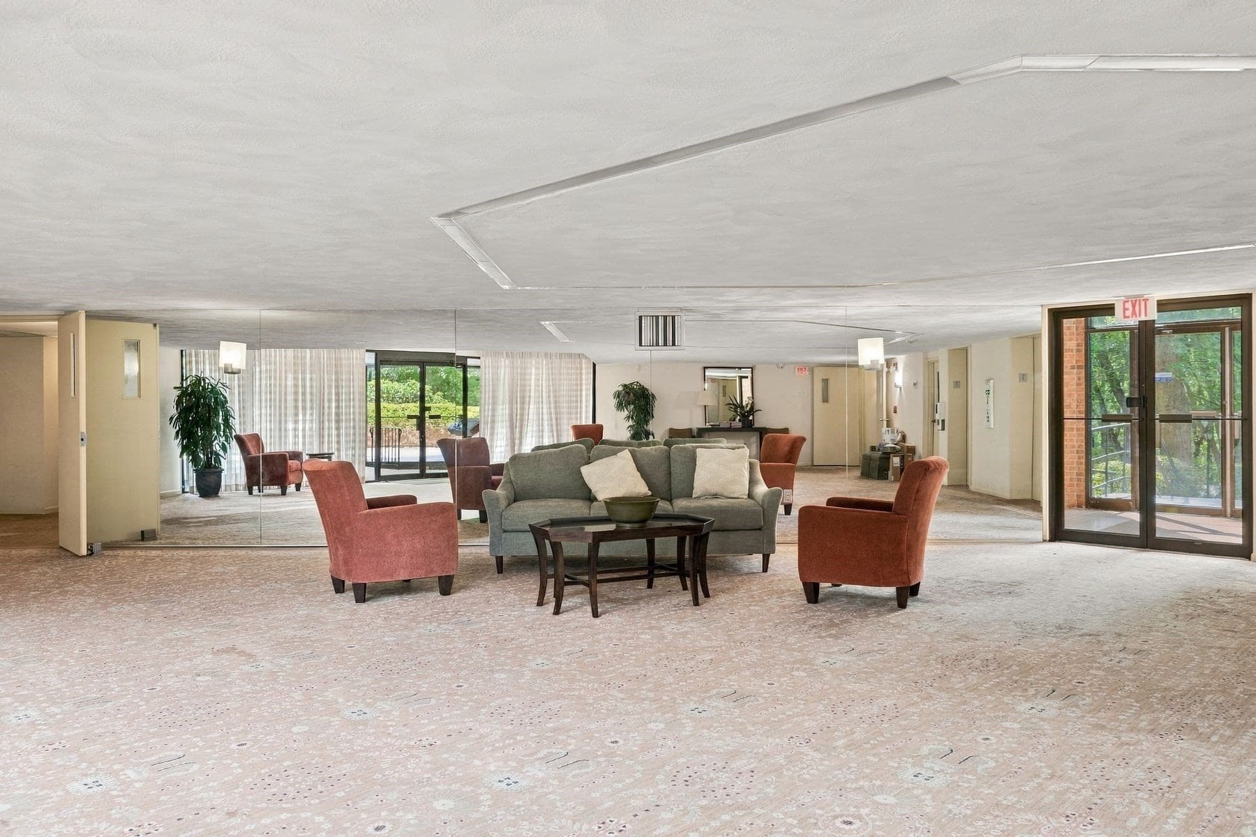 Condominium at 406 Paradise Road # 3H, Swampscott MA 01907, Swampscott, photo 4 of 42