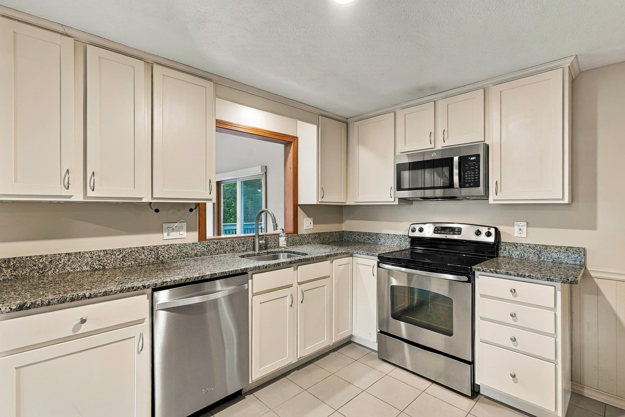 Single Family Residence at 3 Eben Street, Milford MA 01757, Milford, photo 7 of 40
