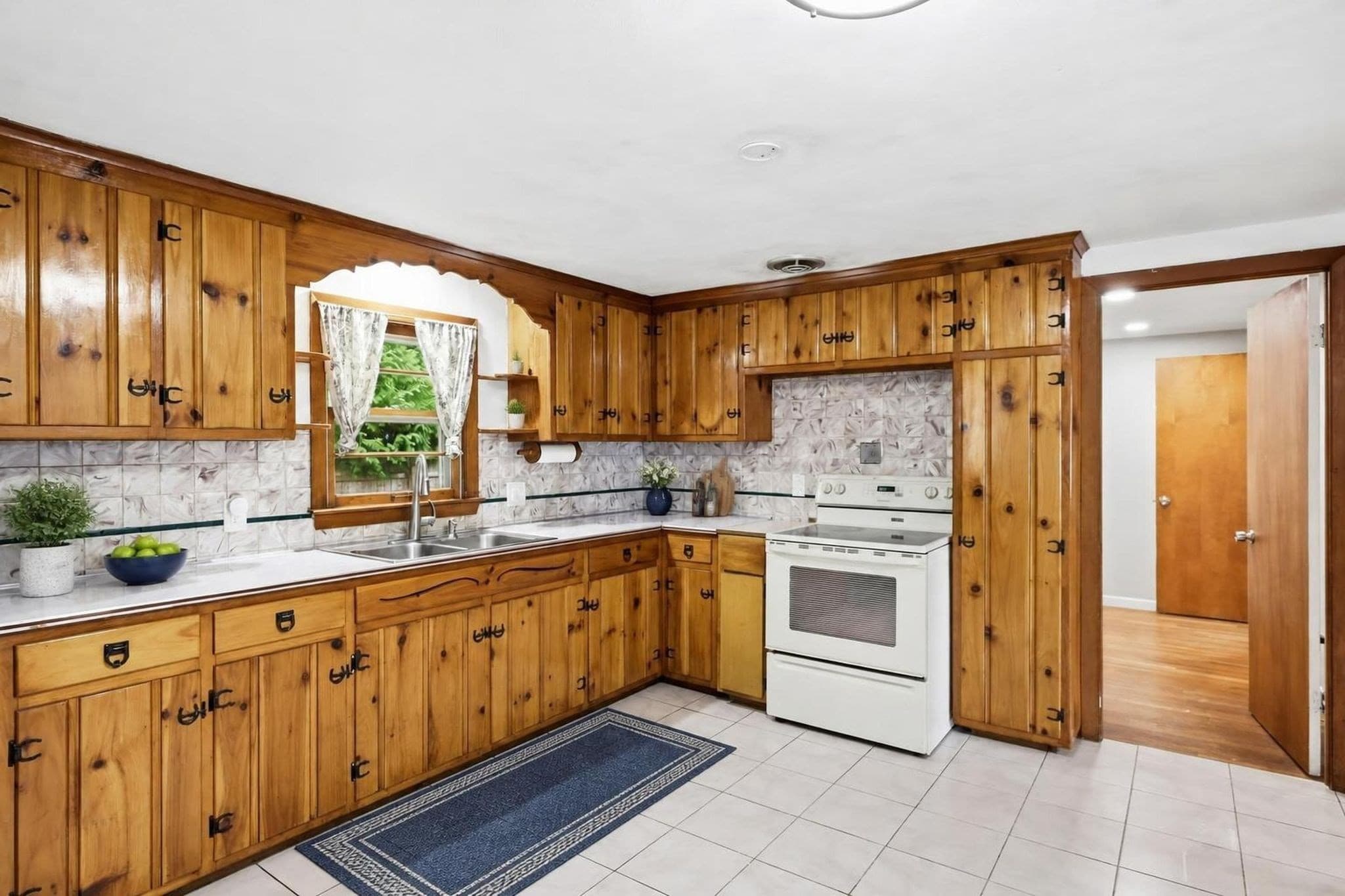 Single Family Residence at 59 Washington Ave, South Hadley MA 01075, South Hadley, photo 7 of 42