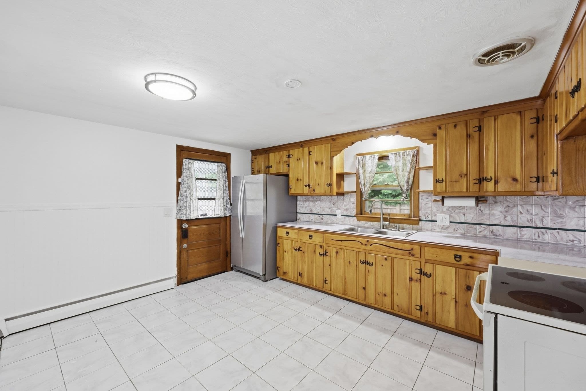 Single Family Residence at 59 Washington Ave, South Hadley MA 01075, South Hadley, photo 9 of 42