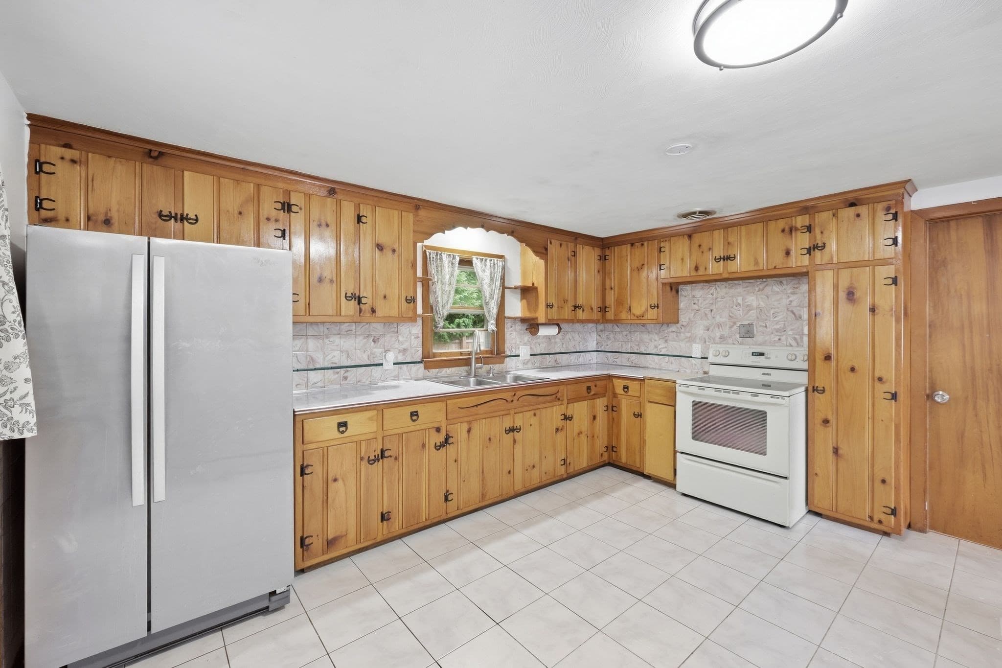 Single Family Residence at 59 Washington Ave, South Hadley MA 01075, South Hadley, photo 8 of 42
