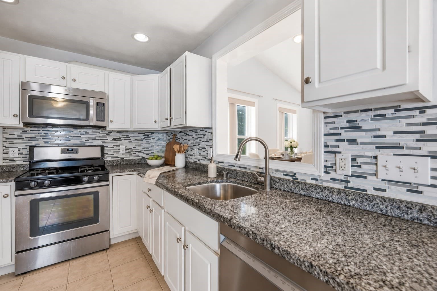 Condominium at 118 Granville Ave # 118, Malden MA 02148, Malden, photo 9 of 41