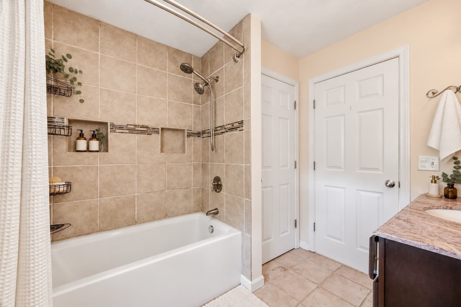 Condominium at 118 Granville Ave # 118, Malden MA 02148, Malden, photo 30 of 41
