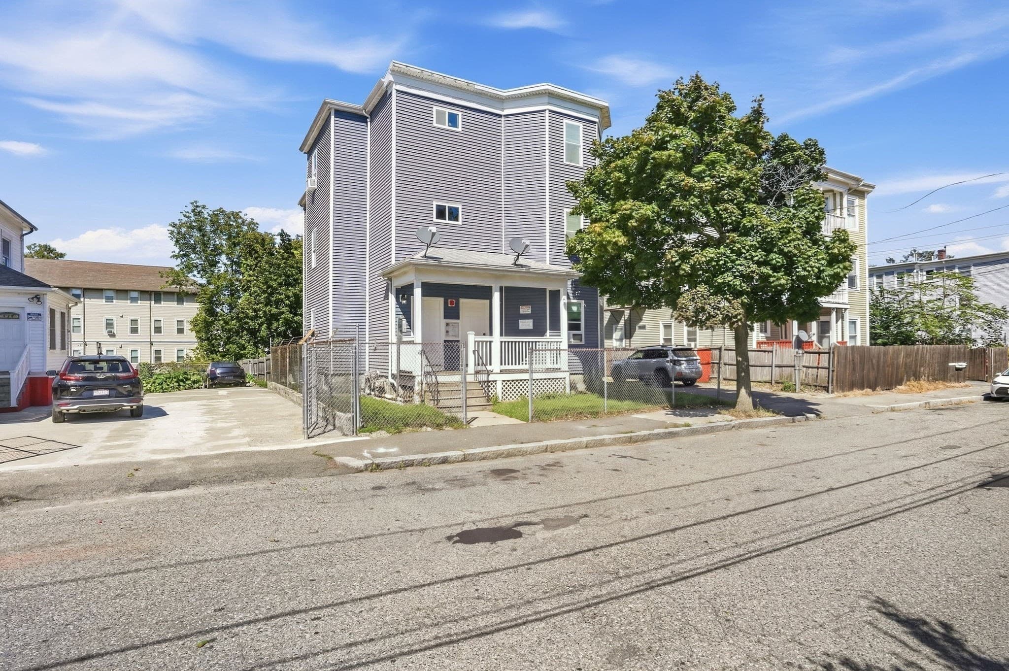 33 Park St, Brockton MA 02301