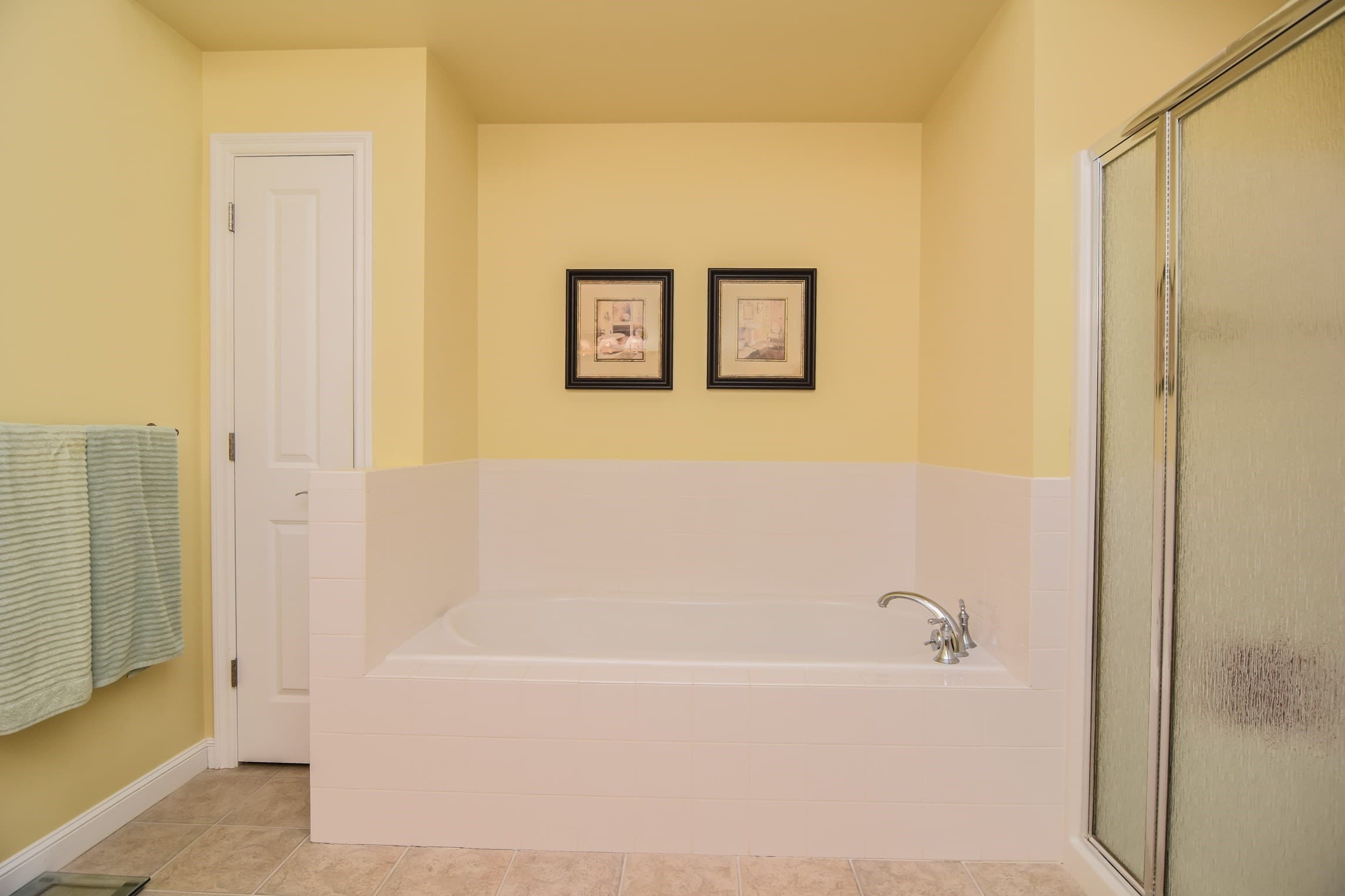 Condominium at 5 Village Ln # 5, Methuen MA 01844, Methuen, photo 17 of 38
