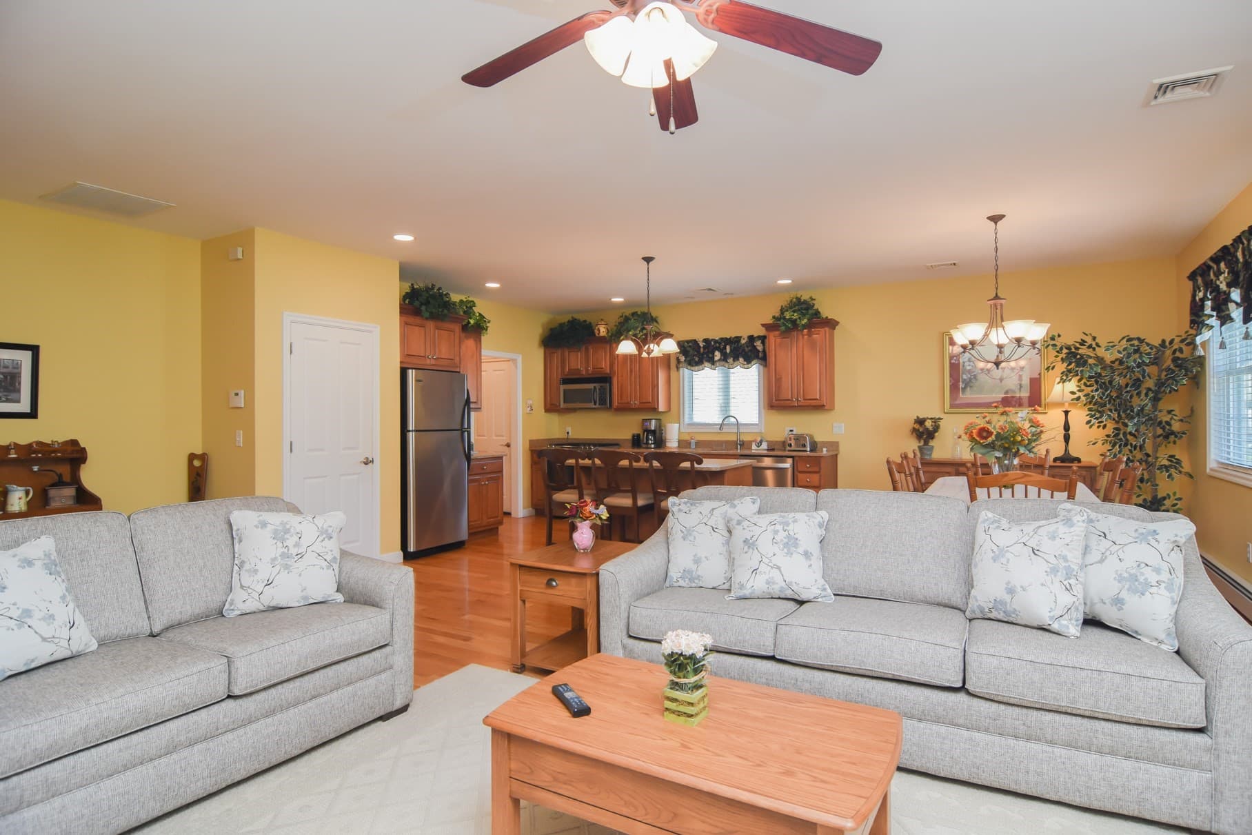Condominium at 5 Village Ln # 5, Methuen MA 01844, Methuen, photo 32 of 38