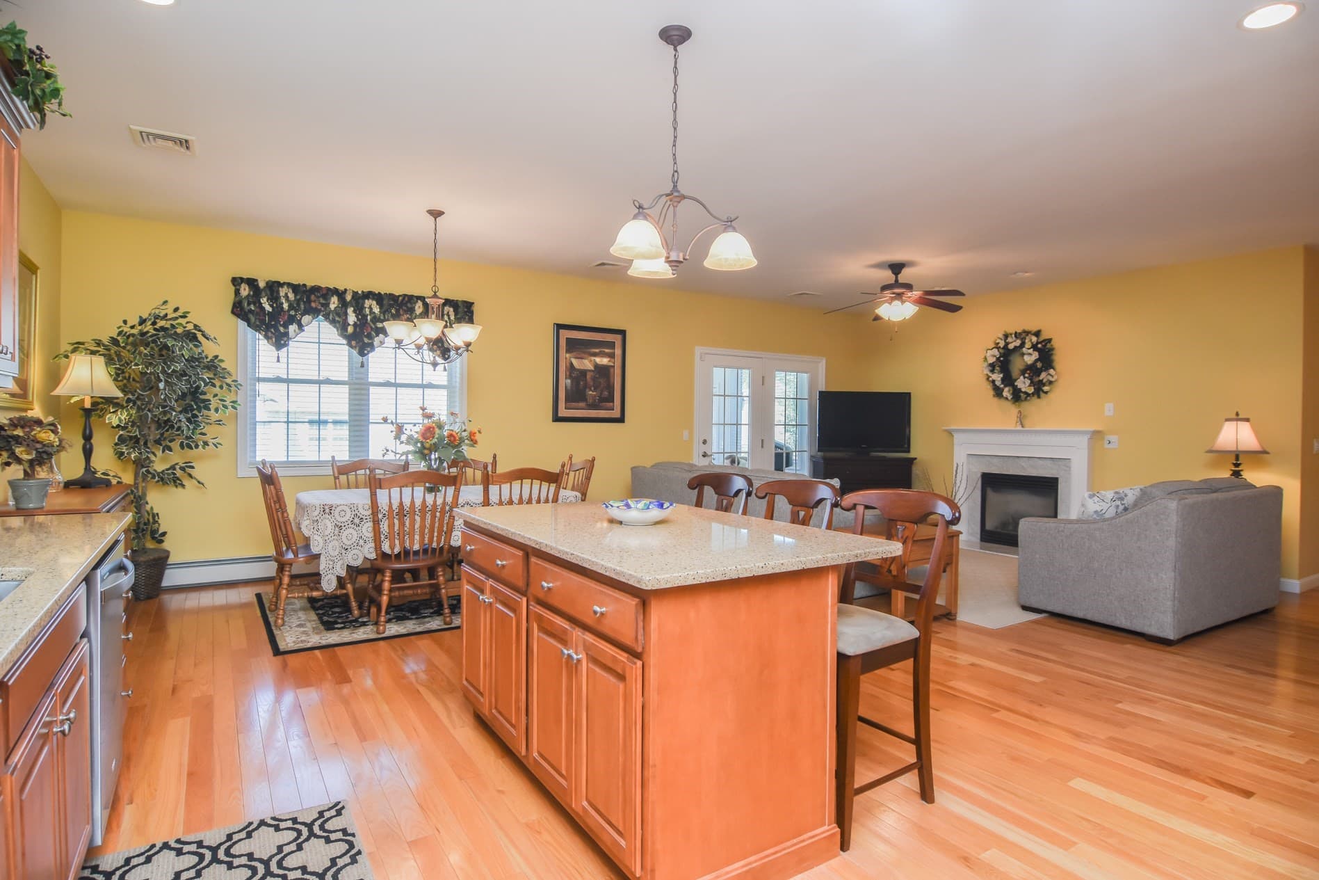 Condominium at 5 Village Ln # 5, Methuen MA 01844, Methuen, photo 28 of 38