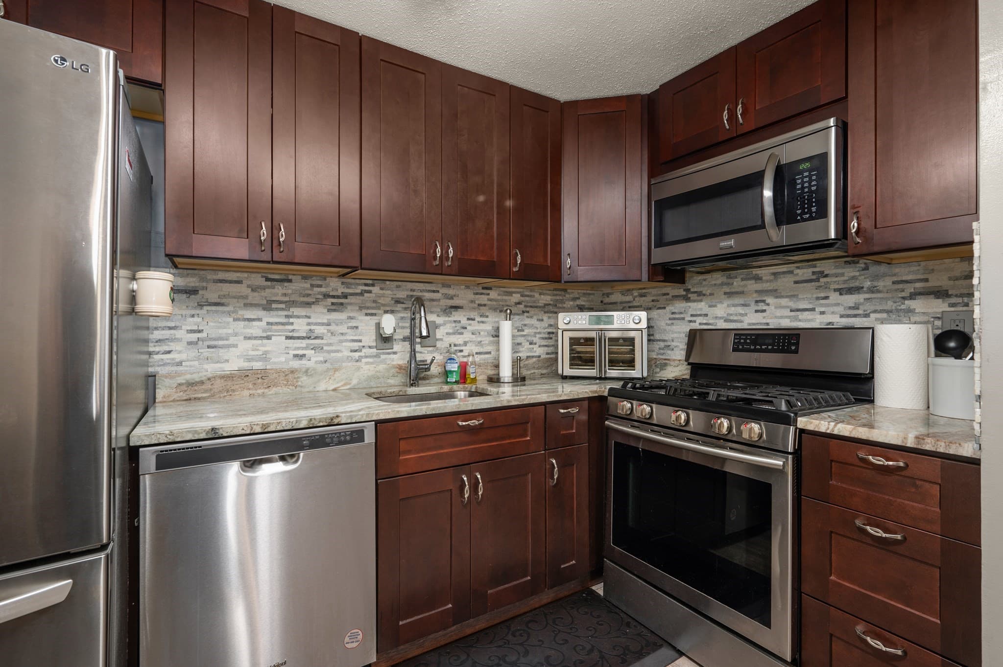 Condominium at 1 Brown Ave # 77, Amesbury MA 01913, Amesbury, photo 8 of 25