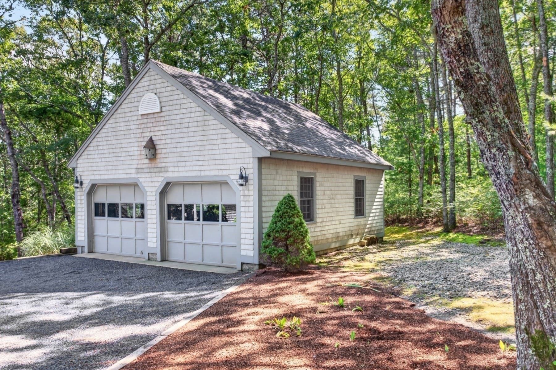Single Family Residence at 110 Waquoit Rd East, Barnstable MA 02635, Barnstable, photo 8 of 35