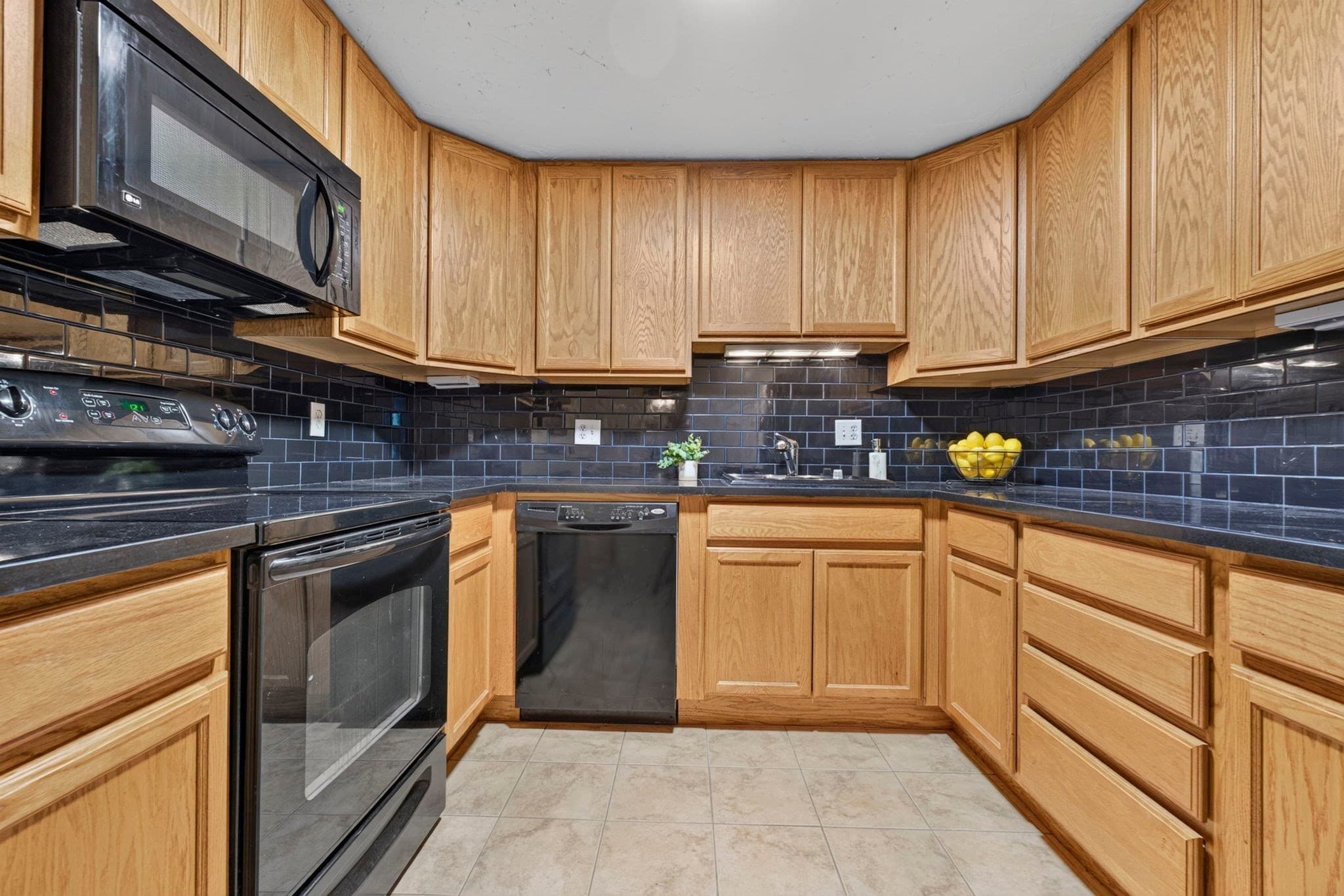 Condominium at 15 Lawrence Road # 32, Rowley MA 01969, photo 12 of 22
