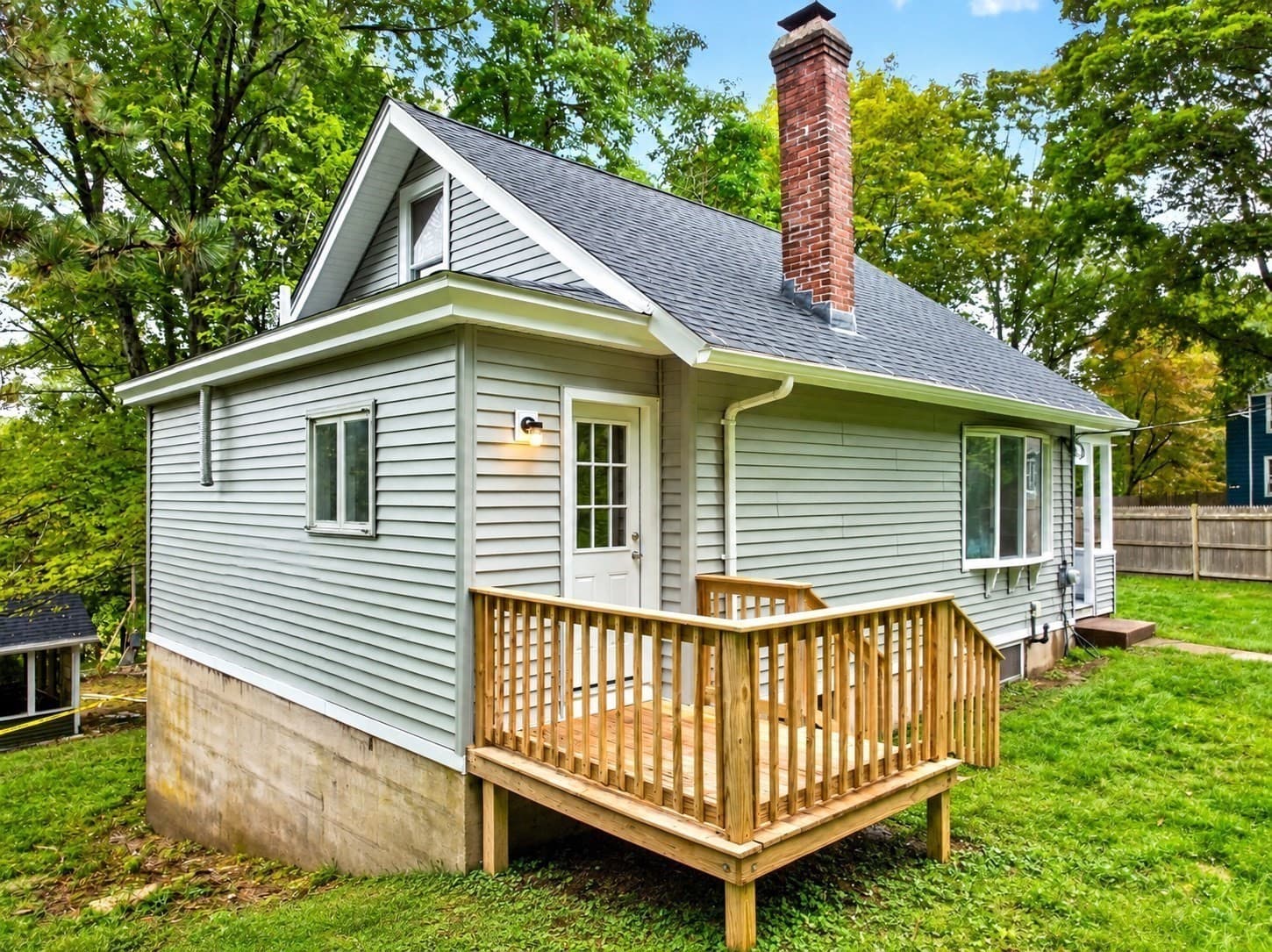 Single Family Residence at 142 May St, North Attleboro MA 02760, North Attleboro, photo 2 of 27